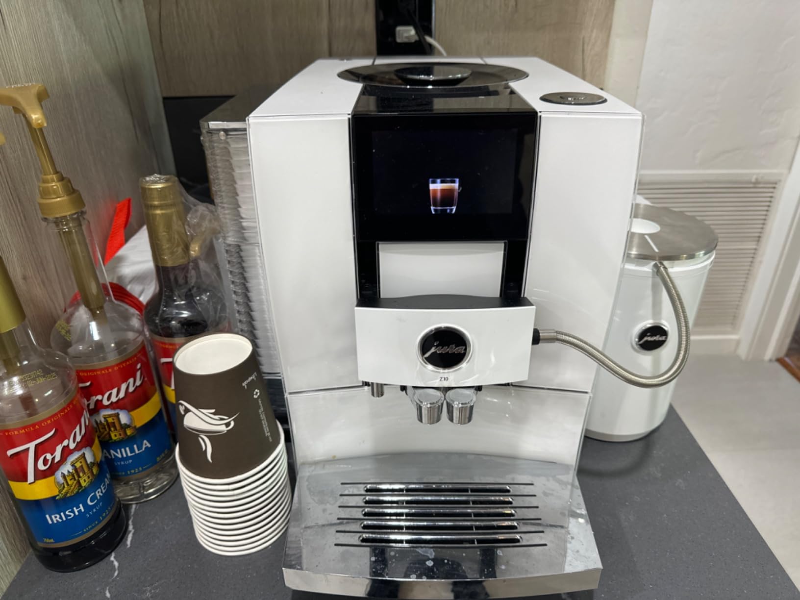Jura Z10 Diamond Black Customer Review Jura Z10 Diamond Black - Customer Photo 1