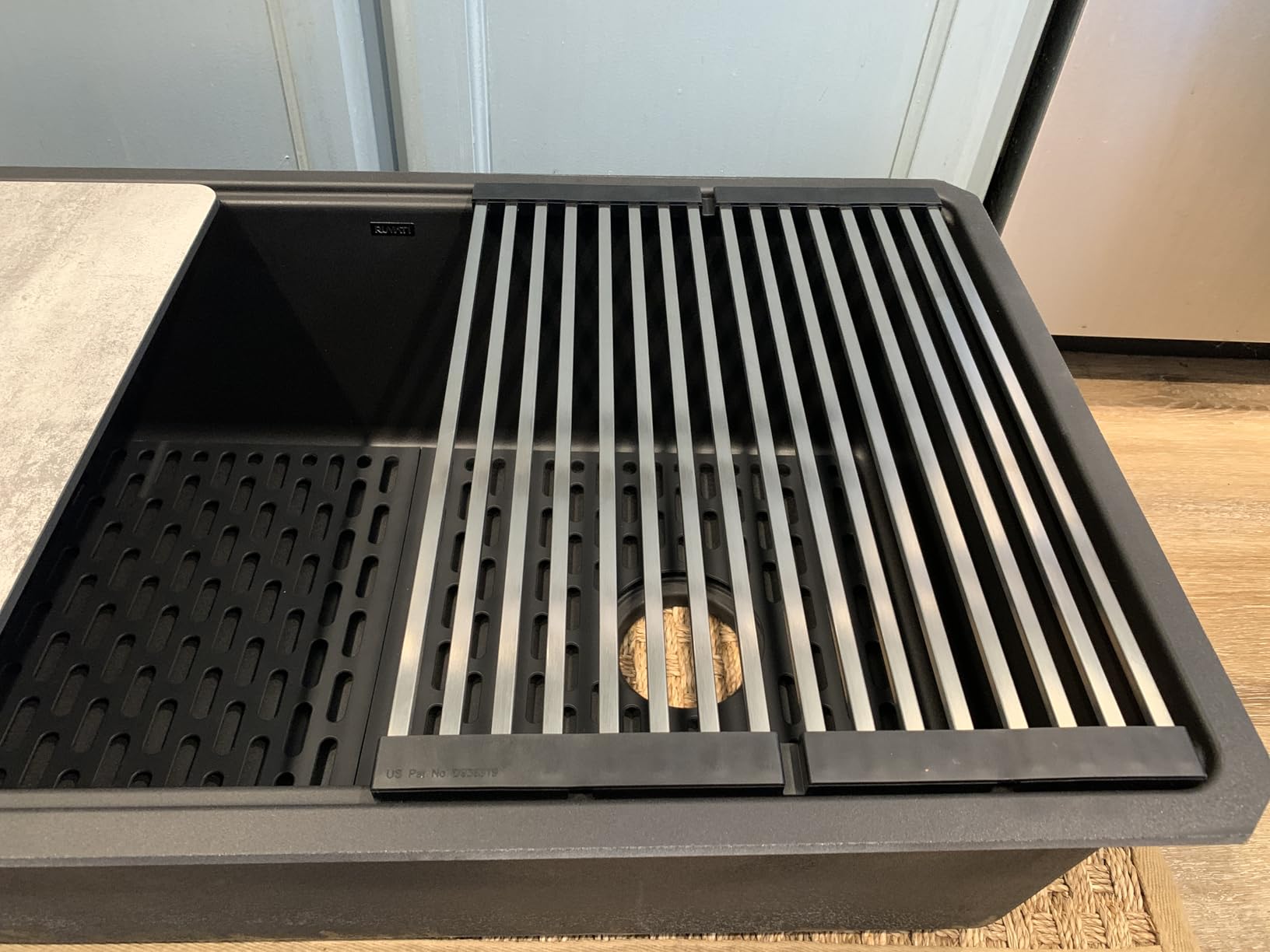 Ruvati 33-inch Undermount Workstation Granite Composite Quartz Kitchen Sink Matte Black - RVG2302BK - Customer Photo 1