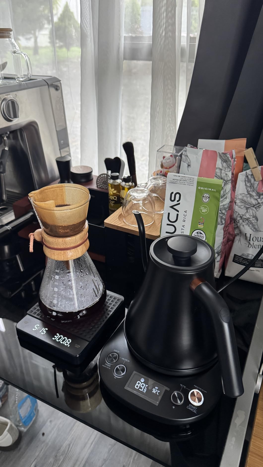 Mecity Electric Kettle Gooseneck Pour Over Kettle ±1°F Temperature Control Quick Heating Water Boiler for Coffee & Tea & Formula Auto Shut Off Tea Kettle 1200 Watt, 0.8L, Matt Black, Barista Edition - Customer Photo 2