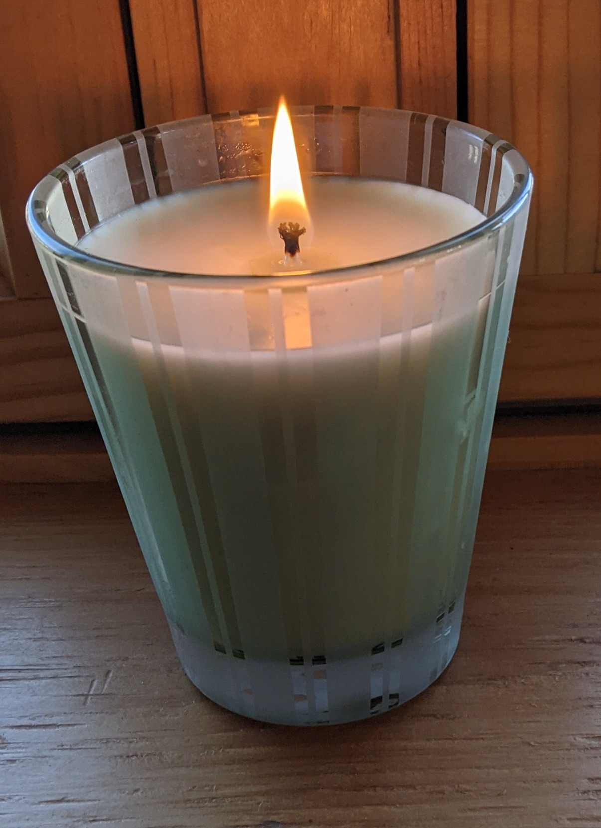 NEST New York Scented Classic Candle, Himalayan Salt & Rosewater - 8.1 oz - Up to 60-Hour Burn Time - Reusable Glass Vessel Customer Review NEST New York Scented Classic Candle, Himalayan Salt & Rosewater - 8.1 oz - Up to 60-Hour Burn Time - Reusable Glass Vessel - Customer Photo 2