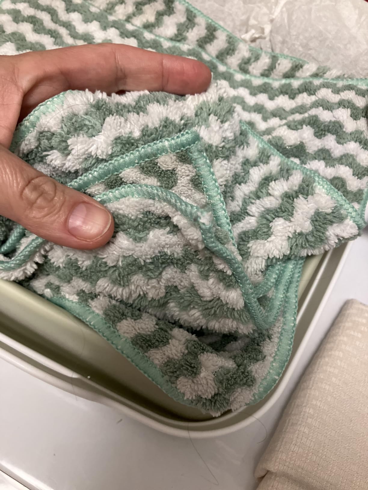JOYMOOP 18 Pack Microfiber Cleaning Cloth, Kitchen Towels for Dish Drying Washing, Absorbent Streak Free Lint Free Rags for Cleaning, Reusable and Washable Towels - 10