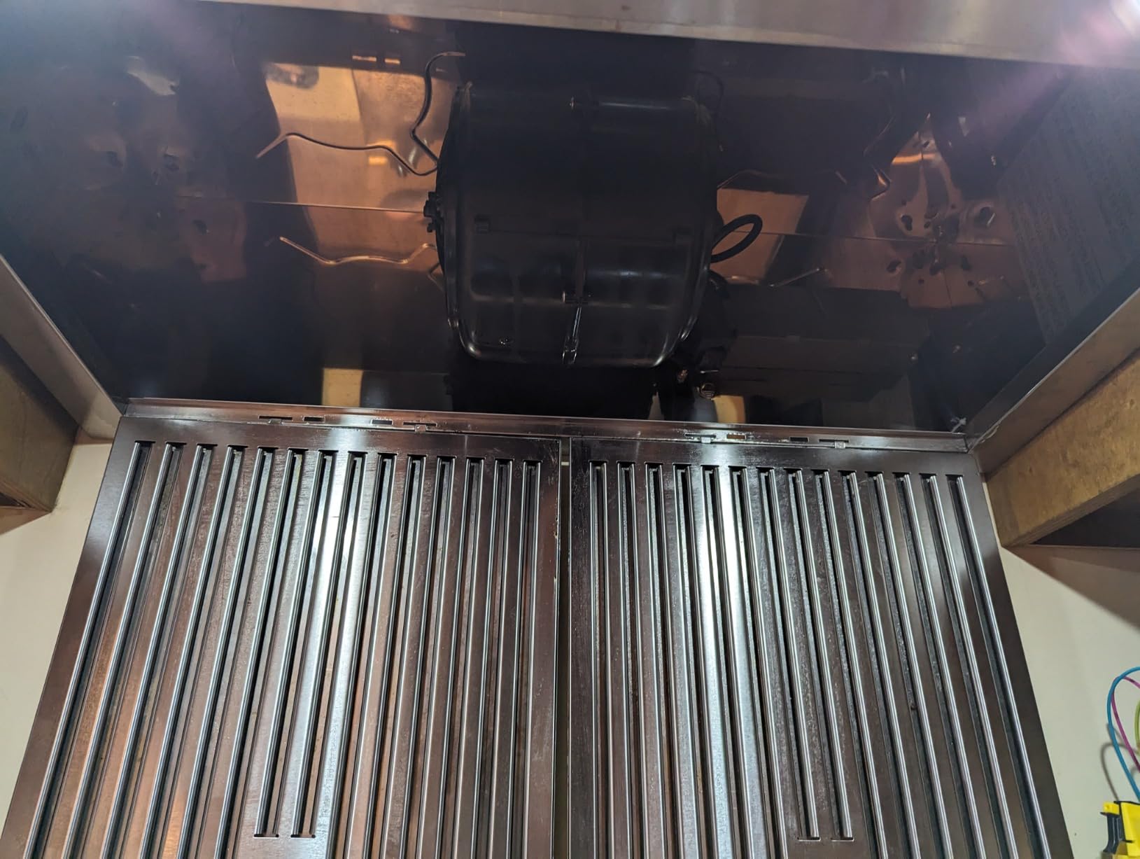 COSMO COS-30IRHP 30 in. Lumin Collection 380 CFM Ducted Insert Range Hood, Button Controls, LED Lights, Stainless Steel - Customer Photo 4