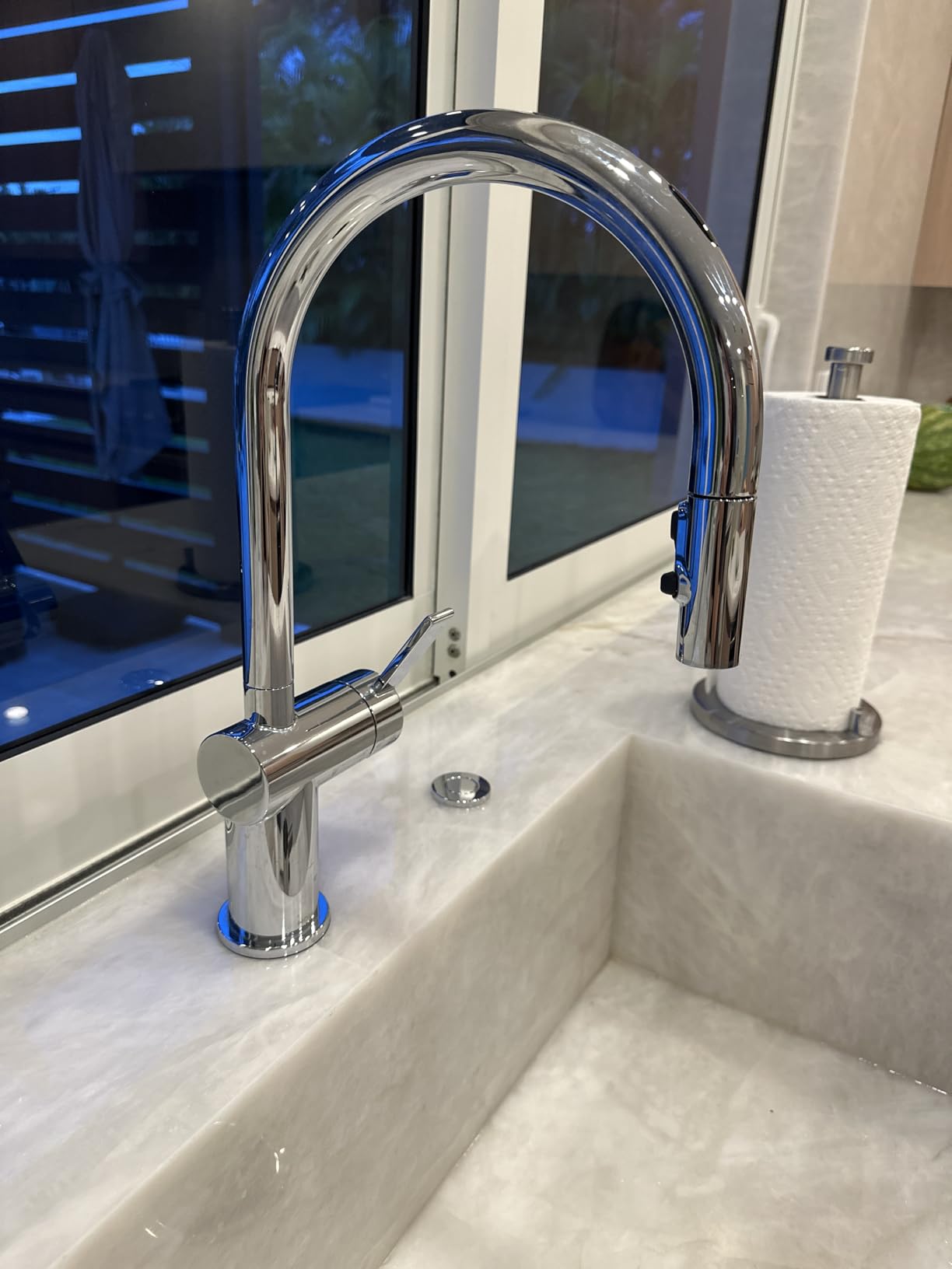 Moen Brushed Gold Cia Motionsense Wave Sensor Touchless One Handle Pulldown Kitchen Faucet Featuring Power Clean, 7622EWBG Customer Review Moen Brushed Gold Cia Motionsense Wave Sensor Touchless One Handle Pulldown Kitchen Faucet Featuring Power Clean, 7622EWBG - Customer Photo 1