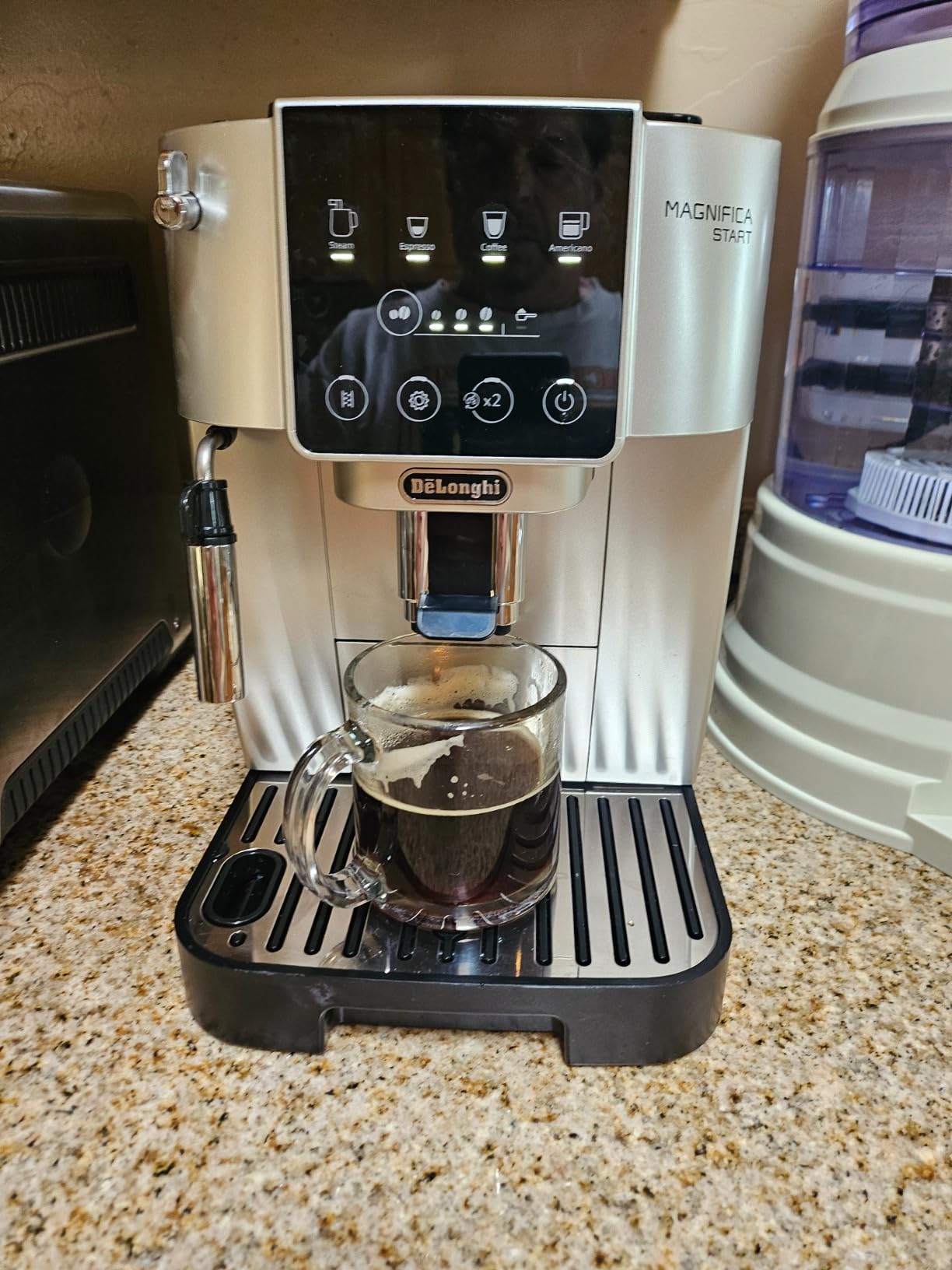 De'Longhi Magnifica Evo Automatic Espresso & Coffee Machine with Manual Milk Frother, Built-in Grinder & Auto-Clean Function - For Latte, Cappuccino, Americano, Iced Coffee, ECAM29043SB - Customer Photo 2