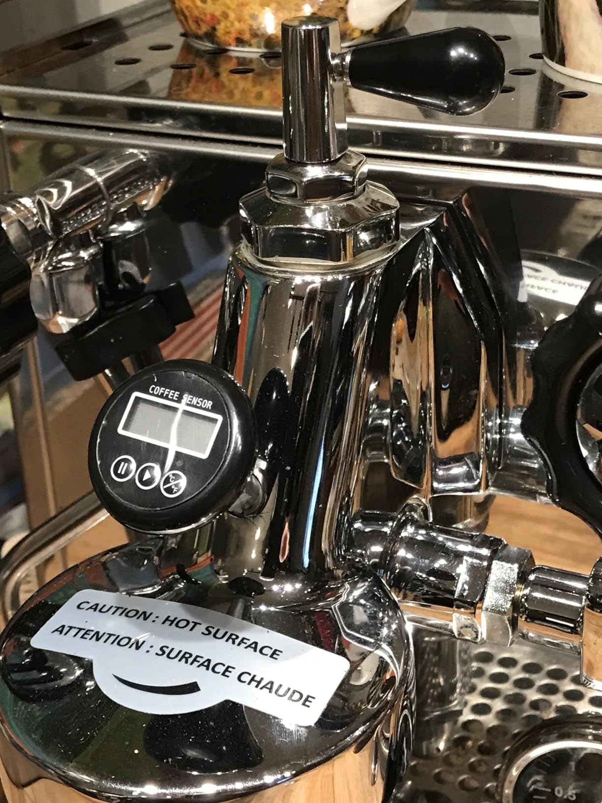 Rocket Espresso Appartamento Nera Espresso Machine | E61 | Heat Exchanger | (Black/Copper) - Customer Photo 1