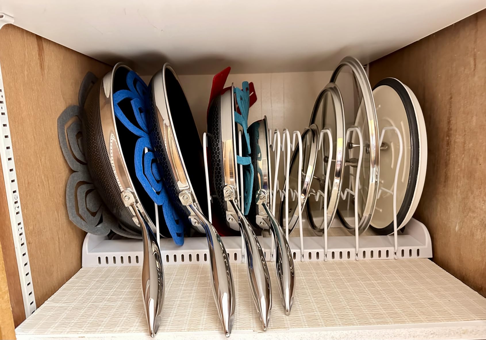 Simple Houseware Expandable Pan Organizer Rack, 10 Adjustable Compartments, White - Kitchen Cabinet Organizer for Pots, Pans, Lids & Bakeware - Pantry & Countertop Storage customer photo 1