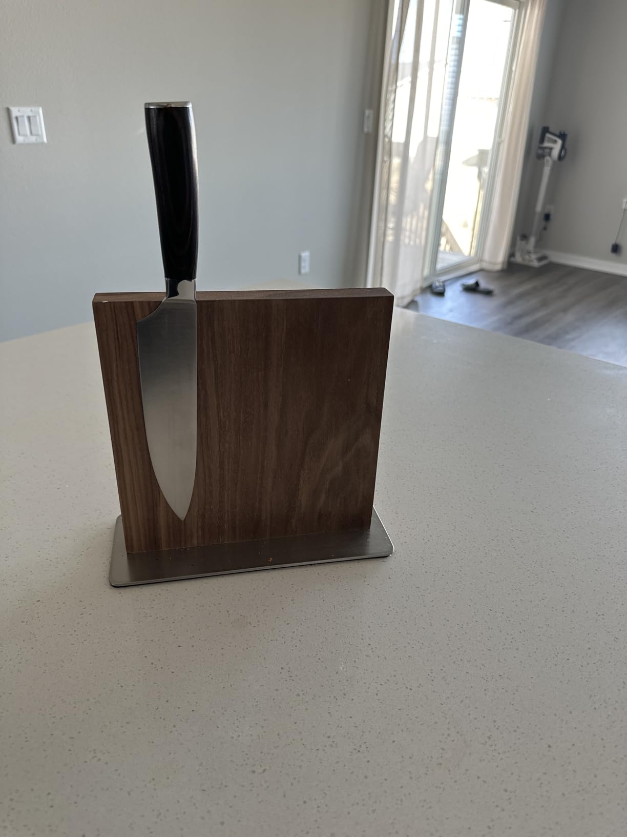 HexClad Magnetic Walnut Knife Block Holder with Strong Enhanced Magnets for Multipurpose Storage in the Home and Kitchen - Customer Photo 1