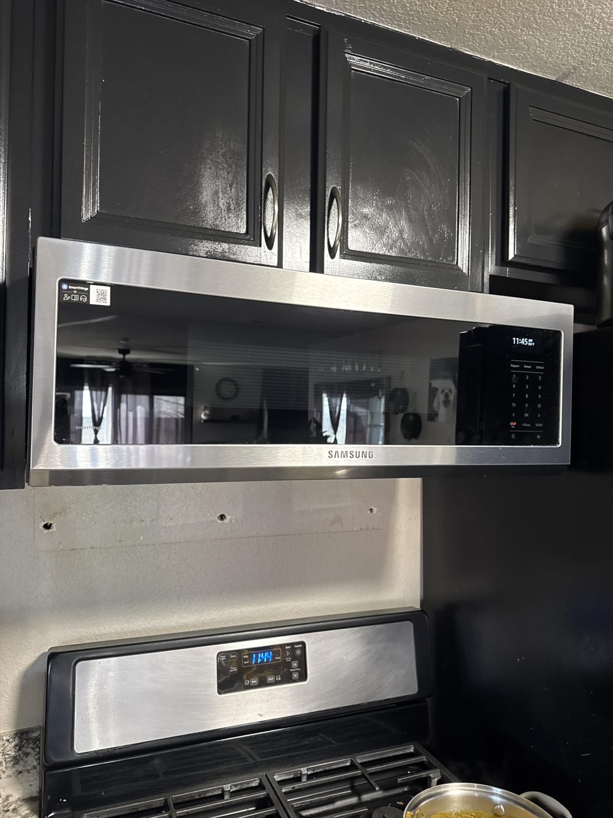 SAMSUNG 1.1 Cu Ft Smart SLIM Over the Range Microwave Oven w/ 550 CFM Hood Vent, Wi-Fi, Voice Control, LED Light Bar, Sensor Cook, 1100 Watt, ME11A7710DS/AA, Fingerprint Resistant Stainless Steel - Customer Photo 1