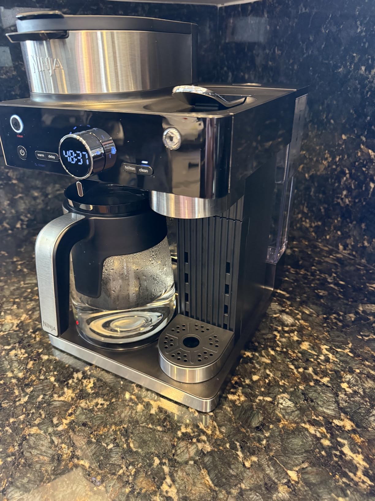 Ninja Espresso & Coffee Maker & Barista System, 3 Espresso Brew Styles, Single-Serve Coffee & Nespresso Capsule Compatible, Built-in Frother, Espresso, Cappuccino & Latte Maker, Black, CFN601 - Customer Photo 4