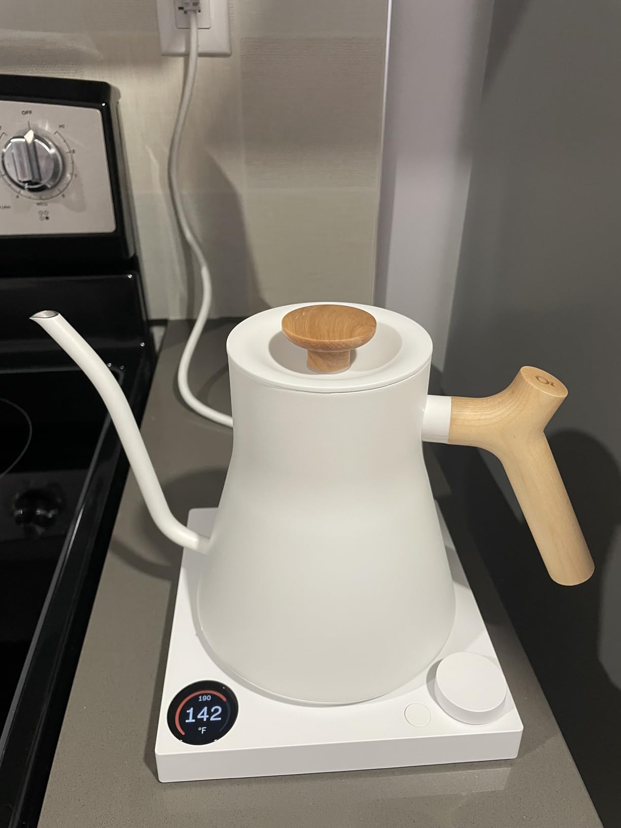 Fellow Stagg EKG Pro Electric Gooseneck Kettle - Pour-Over Coffee and Tea, Quick Heating, Precise Temperature Control, Scheduling, Built-in Brew Timer, Matte Black with Walnut Wood Handle, 0.9 Liter - Customer Photo 2