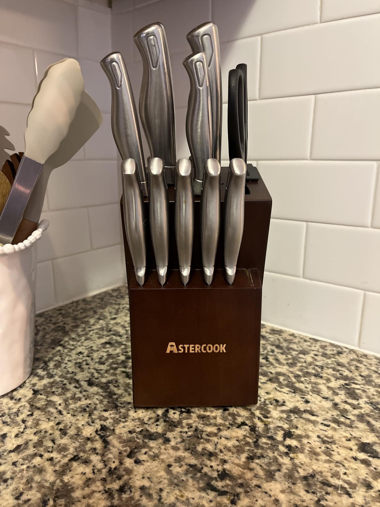 Astercook Knife Set, 15-Piece Kitchen Knife Set with Block, Built-in Knife Sharpener, German Stainless Steel Knife Block Set, Dishwasher Safe - Customer Photo 1