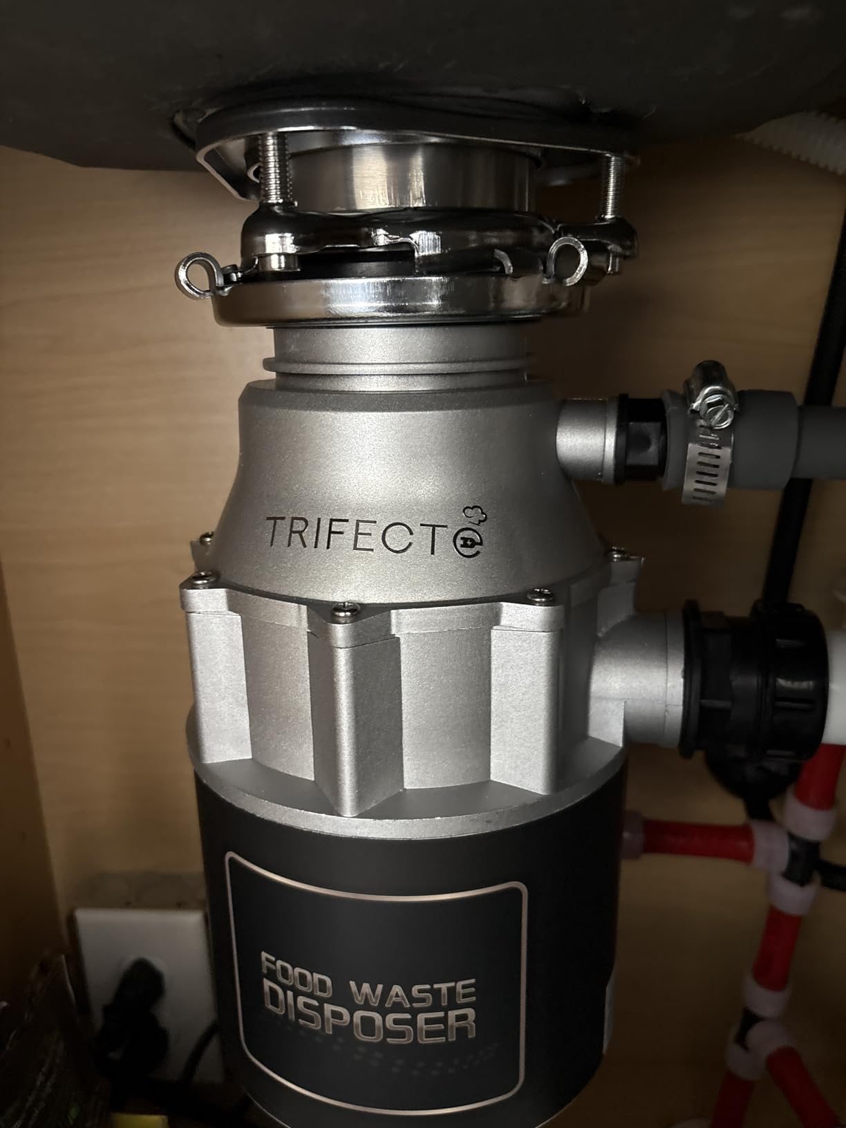 Trifecte Pro 3/4 HP Garbage Disposals with Sound Reduction, Food Waste Continuous Feed with Power Cord Customer Review Trifecte Pro 3/4 HP Garbage Disposals with Sound Reduction, Food Waste Continuous Feed with Power Cord - Customer Photo 1
