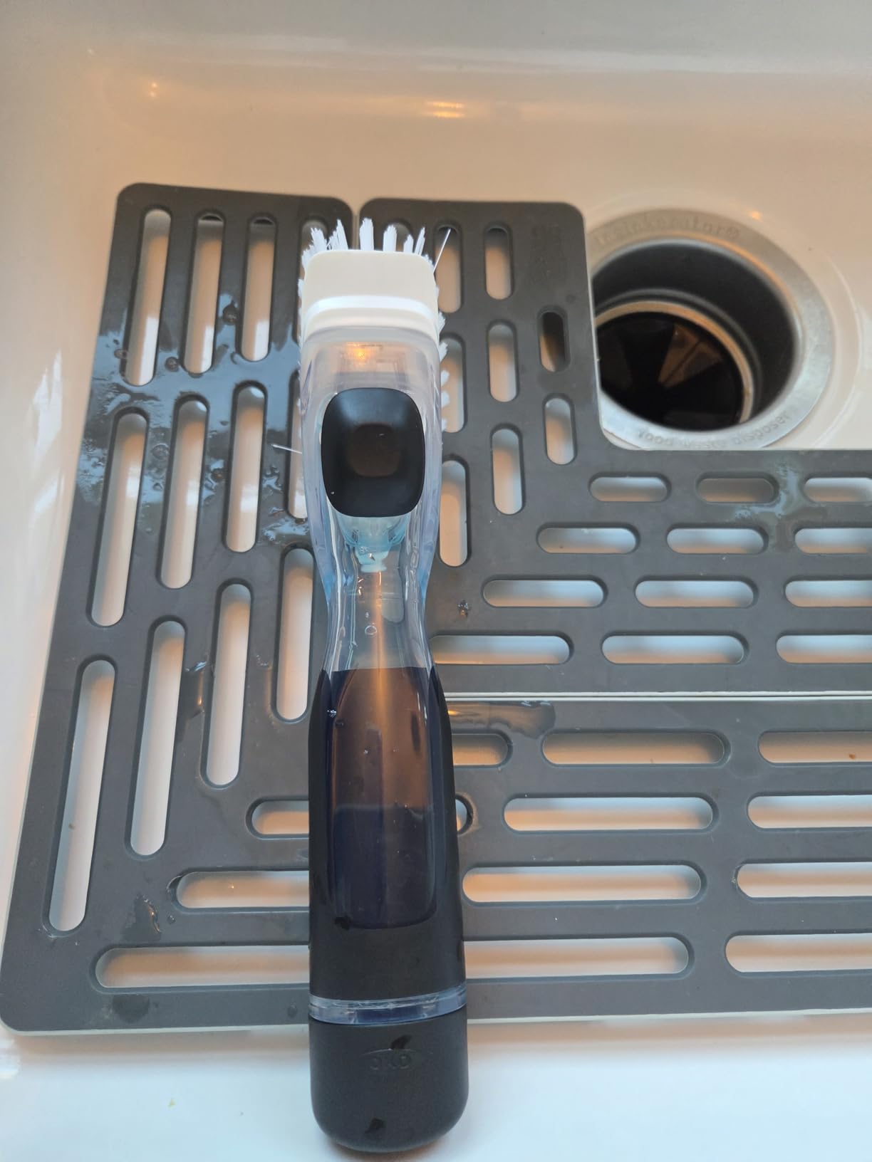 OXO Good Grips Soap Dispensing Dish Scrub Brush, Cleaning Brush for Kitchen Customer Review OXO Good Grips Soap Dispensing Dish Scrub Brush, Cleaning Brush for Kitchen - Customer Photo 1