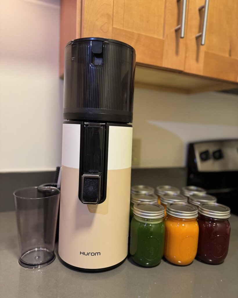 Hurom H400 Cold Press Juicer Machine, Award Winning Masticating Slow Juicer, Easy to Clean, Strainer & Hands Free with Self Feeding, Wide Mouth Hopper, Easy Assembly (White) Customer Review Best Juicers Easy To Clean