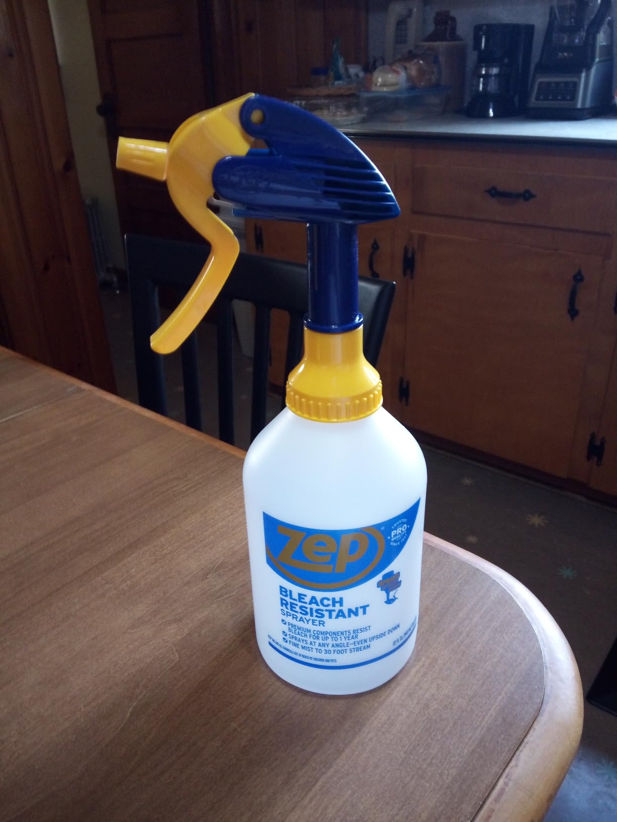 Zep New Bleach Resistant Professional Sprayer 2.0 Bottle 32 Ounces - 30 Foot Spray, Adjustable Nozzle - Customer Photo 1