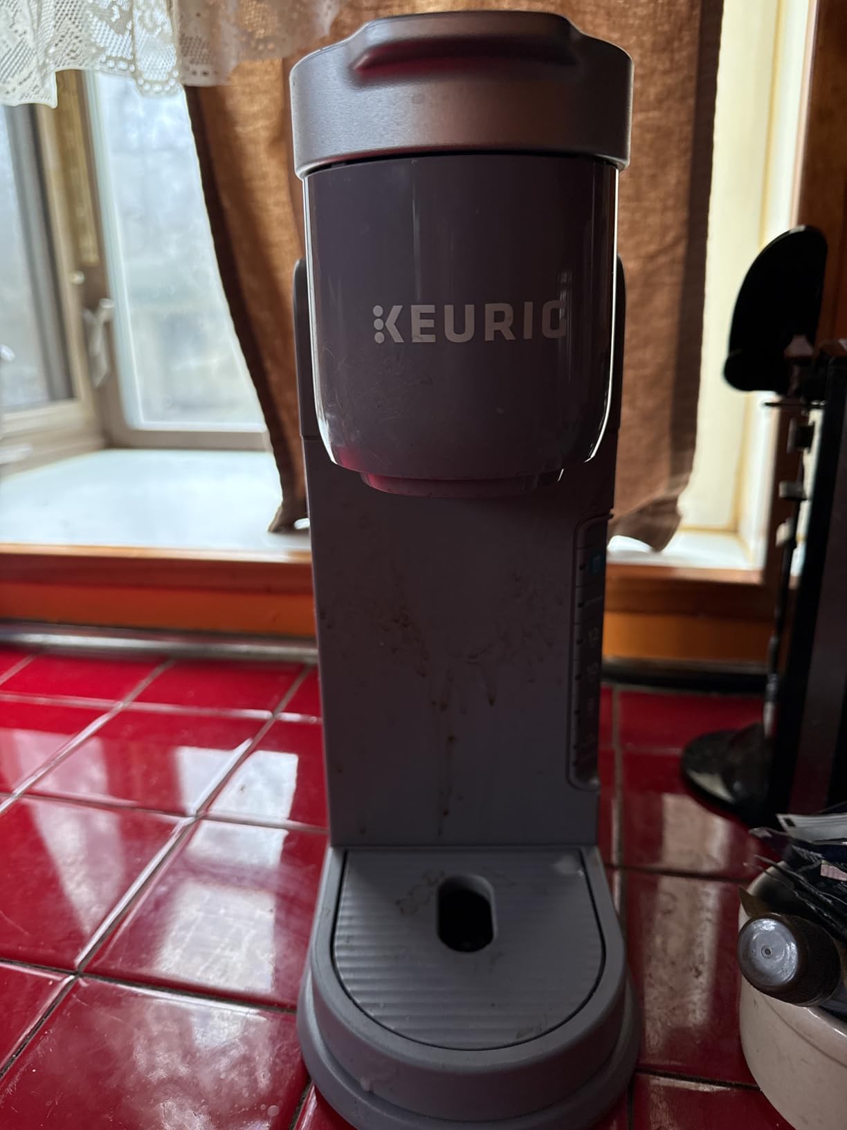 Keurig K-Iced Coffee Maker, Single Serve K-Cup Pod Iced Coffee Maker, With Hot and Cold Coffee Capabilities, Brews Any K-Cup Pod, Gray Customer Review Keurig K-Iced Coffee Maker, Single Serve K-Cup Pod Iced Coffee Maker, With Hot and Cold Coffee Capabilities, Brews Any K-Cup Pod, Gray - Customer Photo 1