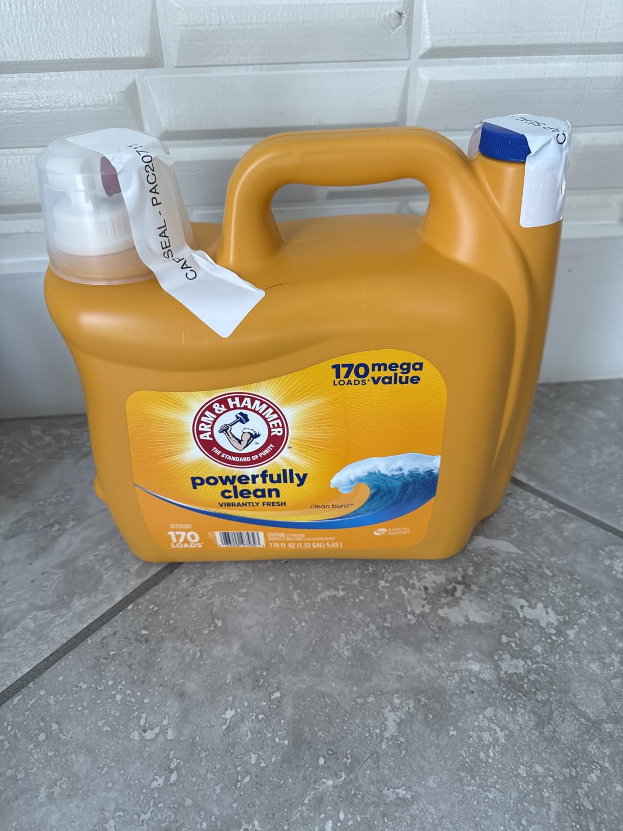 ARM & HAMMER Liquid Laundry Detergent, Clean Burst Fresh, 170 fl oz, 170 Loads, HE Laundry Detergent Liquid - Customer Photo 2