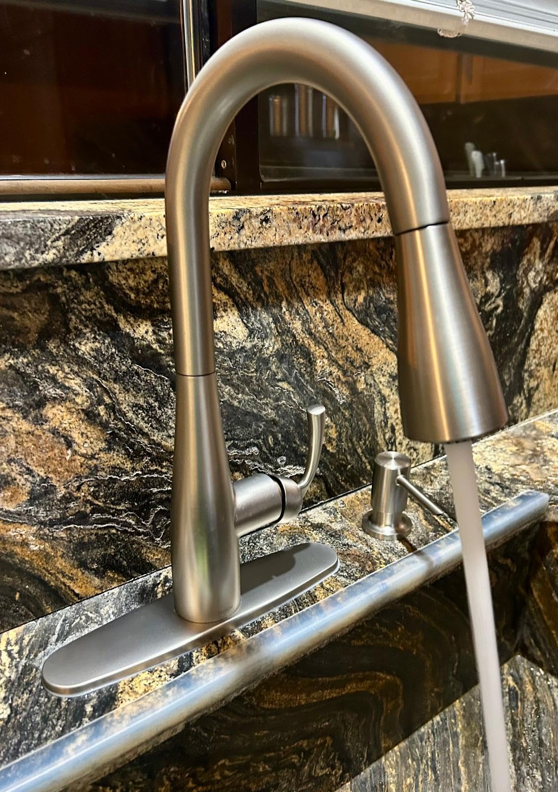 Moen Essie Matte Black One-Handle High Arc Pre-Rinse Spring Pulldown Kitchen Faucet with Power Clean, 87814BL - Customer Photo 1