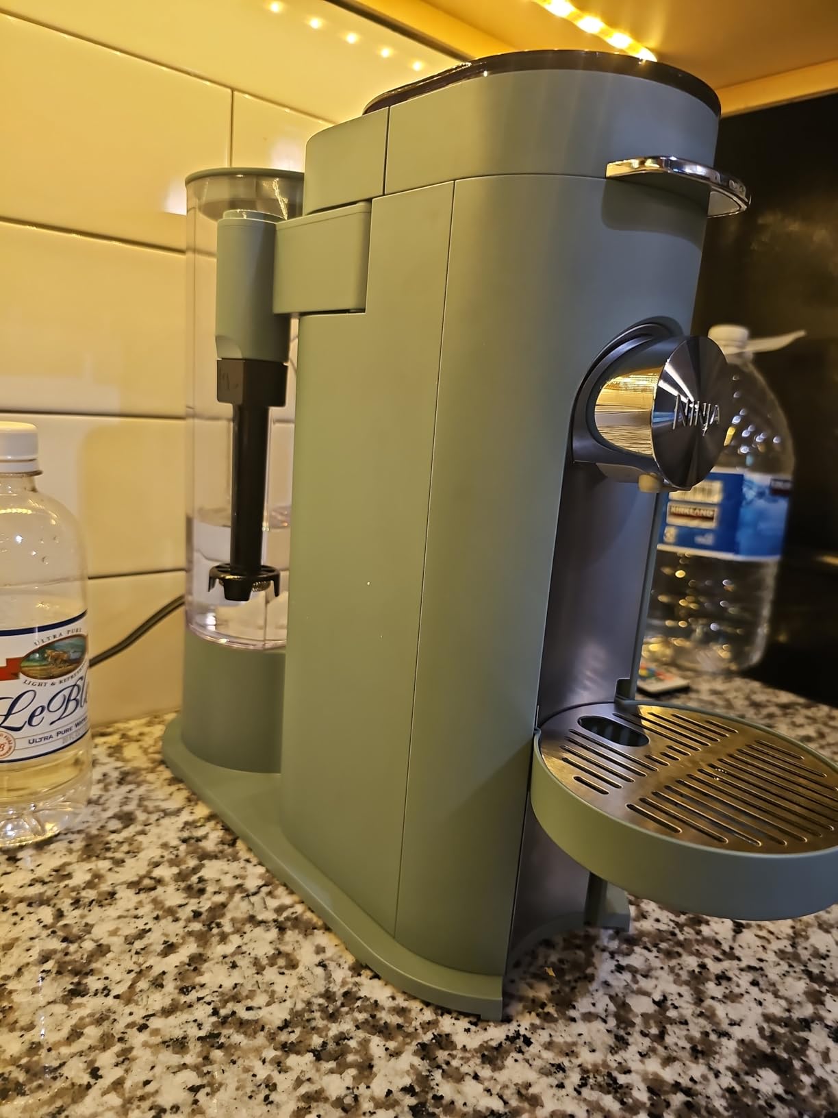 Ninja Coffee Maker Single Serve, Brew with Coffee Pods & Grounds, Compatible with K-Cup Coffee Pods, 4 Brew Styles, up to 24oz Cup Sizes & 56oz Removable Reservoir, Black Customer Review Ninja Coffee Maker Single Serve, Brew with Coffee Pods & Grounds, Compatible with K-Cup Coffee Pods, 4 Brew Styles, up to 24oz Cup Sizes & 56oz Removable Reservoir, Black - Customer Photo 4