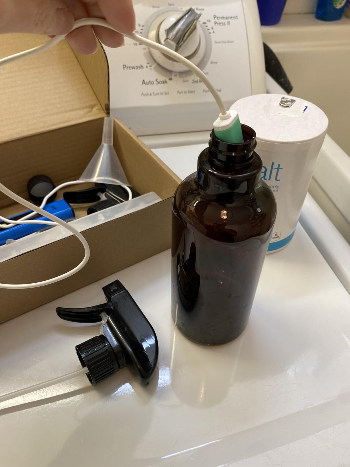 Plastic Spray Bottles Empty Spray Bottle 16.9oz/500ml 2 Pack Heavy Duty Spraying Bottles Mist/Stream Water Bottle for Cleaning Solutions, Essential Oils, Hair (Clear) - Customer Photo 1