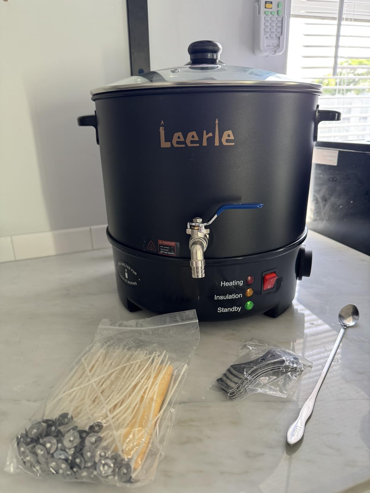 Leerie 20Lbs Commercial Wax Melter for Candle Making, L10 Extra Large Electric Wax Melting Pot Kit for Candle Making Business with Heating Core Brass Spout & Temp Control & Heat Resistant Handle - Customer Photo 4
