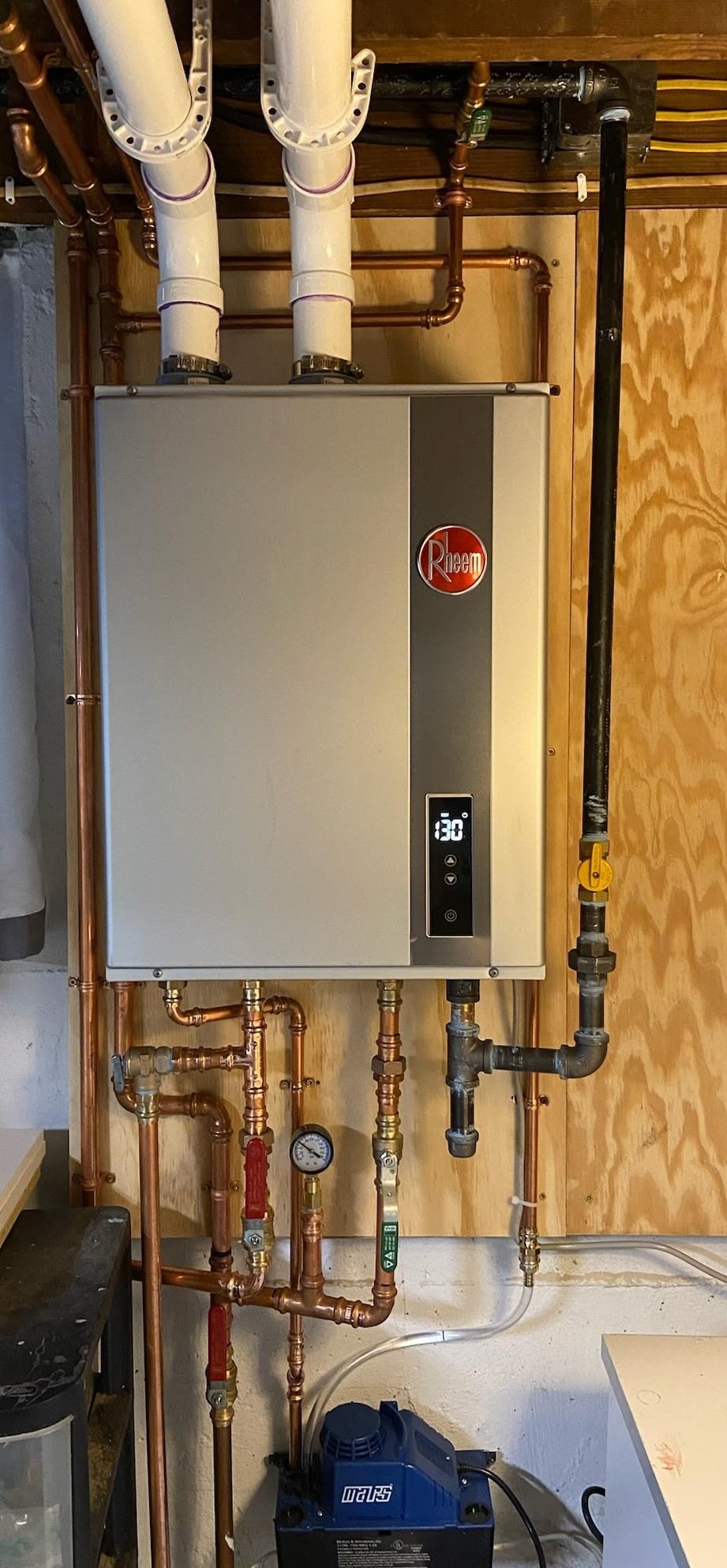 Rheem RRTGH84DVLN3701171 Rheem RTGH Series 8.4 GPM 157,000 BTU 120 Volt Residential Indoor Natural Gas Tankless Water Heater Stainless Steel Customer Review Rheem RRTGH84DVLN3701171 Rheem RTGH Series 8.4 GPM 157,000 BTU 120 Volt Residential Indoor Natural Gas Tankless Water Heater Stainless Steel - Customer Photo 3