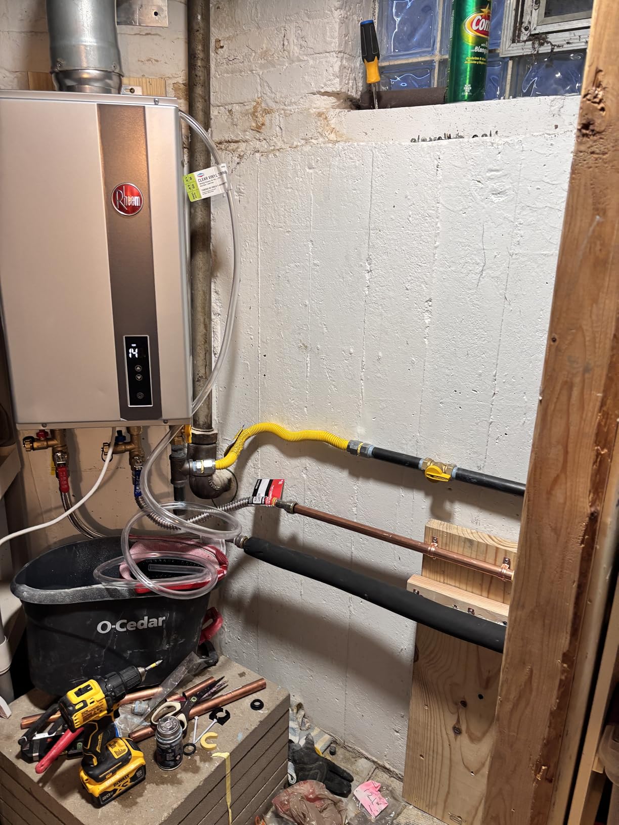 Rheem RTG-70DVLN-3 High Efficiency Non-Condensing Indoor Tankless Natural Gas Water Heater 7.0 GPM, 160,000 BTUs Customer Review Rheem RTG-70DVLN-3 High Efficiency Non-Condensing Indoor Tankless Natural Gas Water Heater 7.0 GPM, 160,000 BTUs - Customer Photo 3