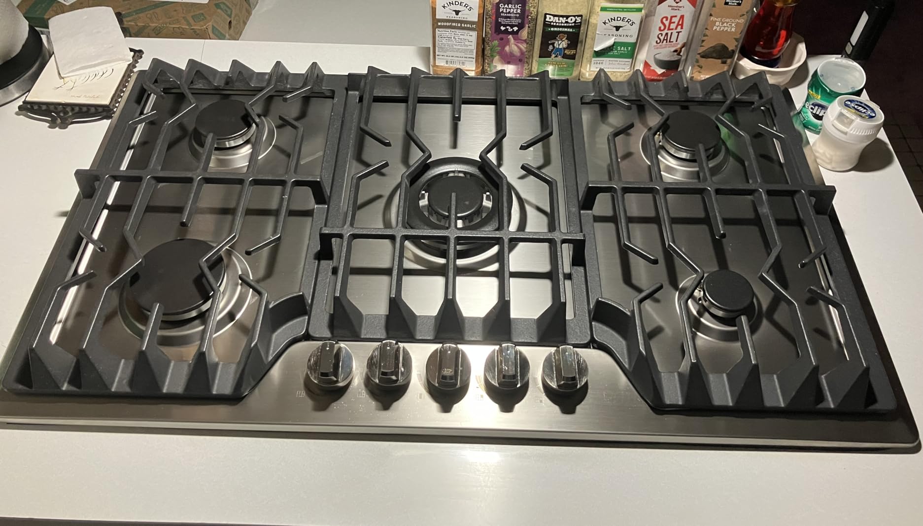 36 Inch Gas Cooktop, Propane Stove Top with 5 ITALY SABAF Sealed Burners 41,800BTU, NG/LPG Convertible Built-in Stainless Steel Stovetop with Thermocouple Protection for Rvs Kitchen Outdoor - Customer Photo 1