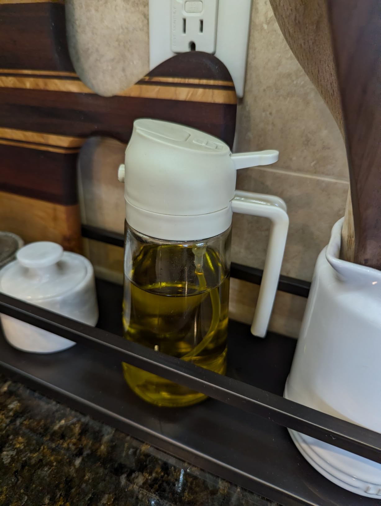 YARRAMATE 16oz/470ml Glass Olive Oil Sprayer for Cooking with Stickers, 2 in 1 Oil Dispenser for Kitchen Gadgets, Food Grade Premium Spray Bottle for Salad, Frying, BBQ (Creamy White) Customer Review YARRAMATE 16oz/470ml Glass Olive Oil Sprayer for Cooking with Stickers, 2 in 1 Oil Dispenser for Kitchen Gadgets, Food Grade Premium Spray Bottle for Salad, Frying, BBQ (Creamy White) - Customer Photo 1