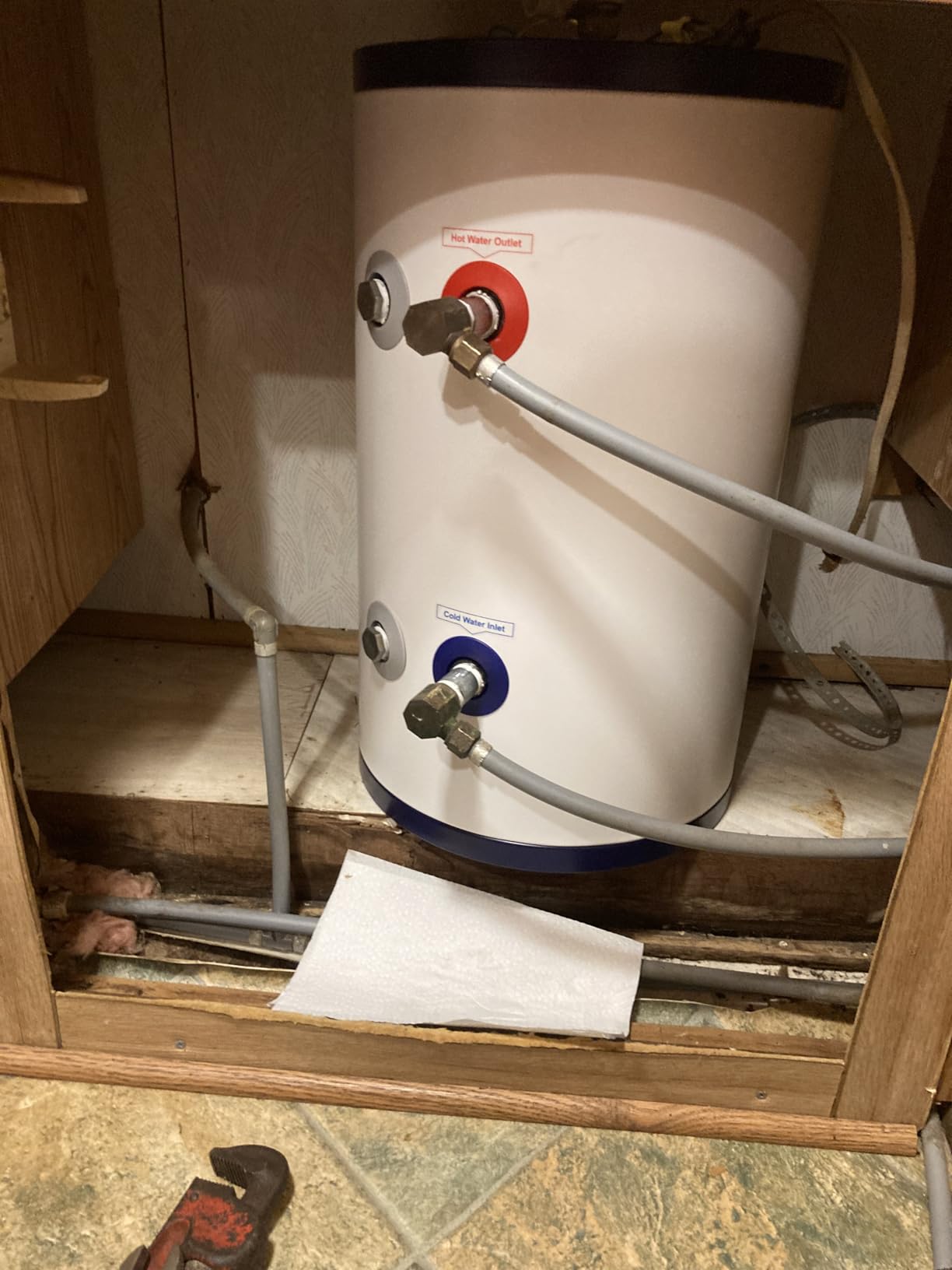 ThermoMate Mini Tank Water Heater Electric, ES250B 2.5 Gallon Point of Use Under Sink Water Heater, 120V Corded Wall or Floor Mounted, UL Listed Customer Review ThermoMate Mini Tank Water Heater Electric, ES250B 2.5 Gallon Point of Use Under Sink Water Heater, 120V Corded Wall or Floor Mounted, UL Listed - Customer Photo 2