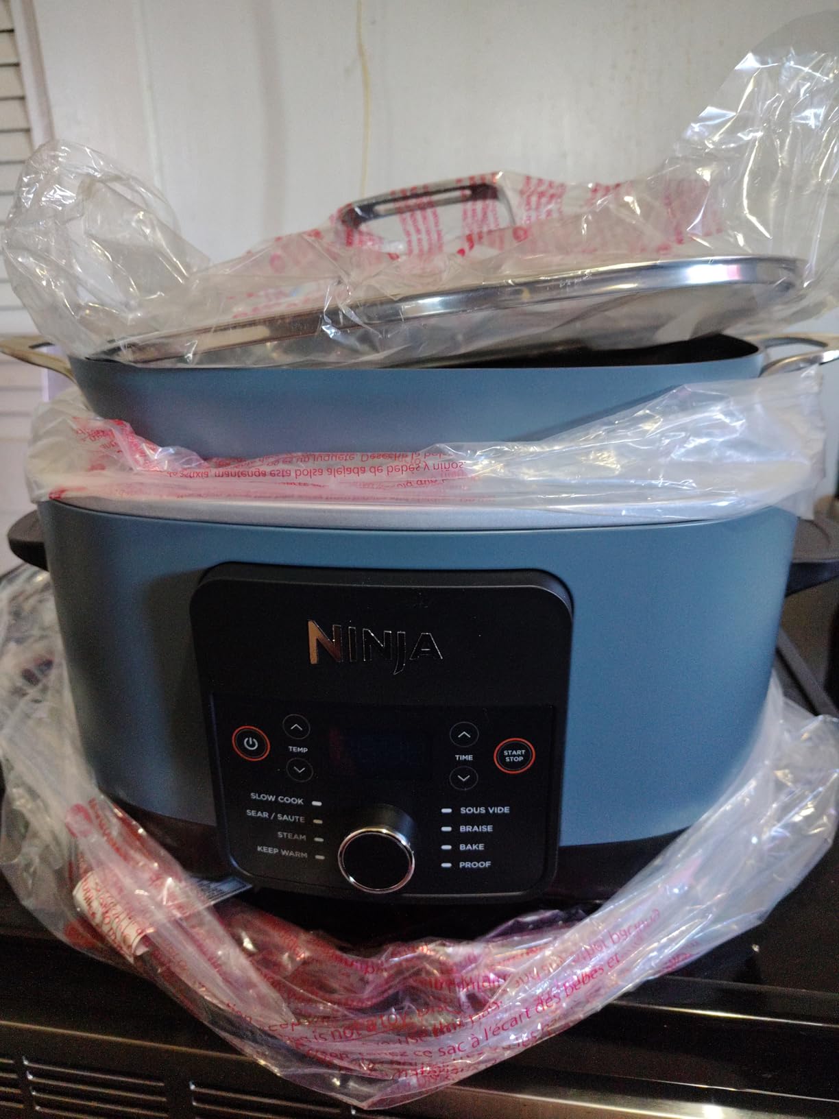 Ninja MC1101 Foodi Everyday Possible Cooker Pro, 8-in-1 Versatility, One-Pot Faster Cooking Replaces 10 Tools, Family-Sized Capacity with Adjustable Temp Control, 6.5 quarts, Midnight Blue - Customer Photo 1