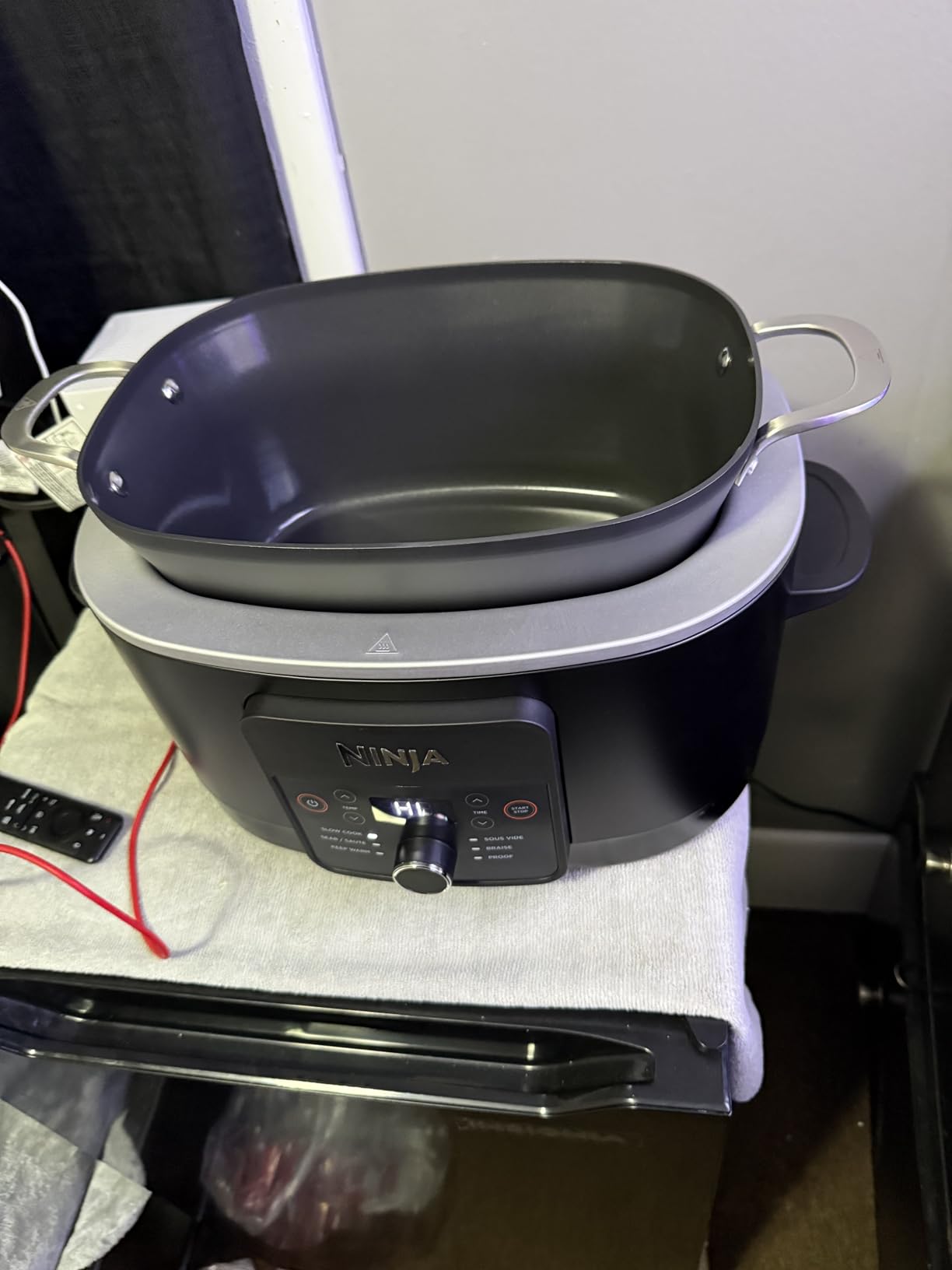 Ninja MC1101 Foodi Everyday Possible Cooker Pro, 8-in-1 Versatility, One-Pot Faster Cooking Replaces 10 Tools, Family-Sized Capacity with Adjustable Temp Control, 6.5 quarts, Midnight Blue - Customer Photo 2