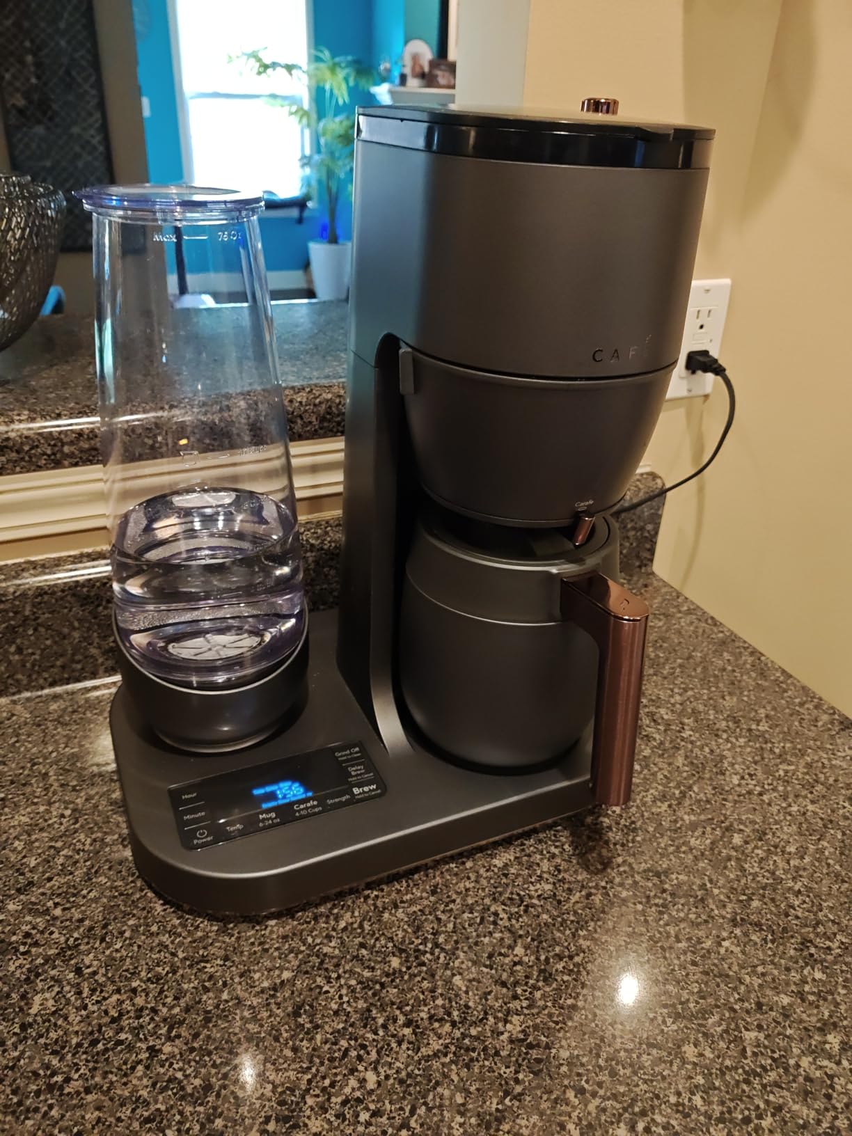Café Specialty Grind and Brew Coffee Maker, Single-Serve Option, 10-Cup Thermal Carafe, WiFi Enabled Technology, Smart Home Kitchen Essentials, SCA Certified, Barista-Quality Brew, Matte Black - Customer Photo 2