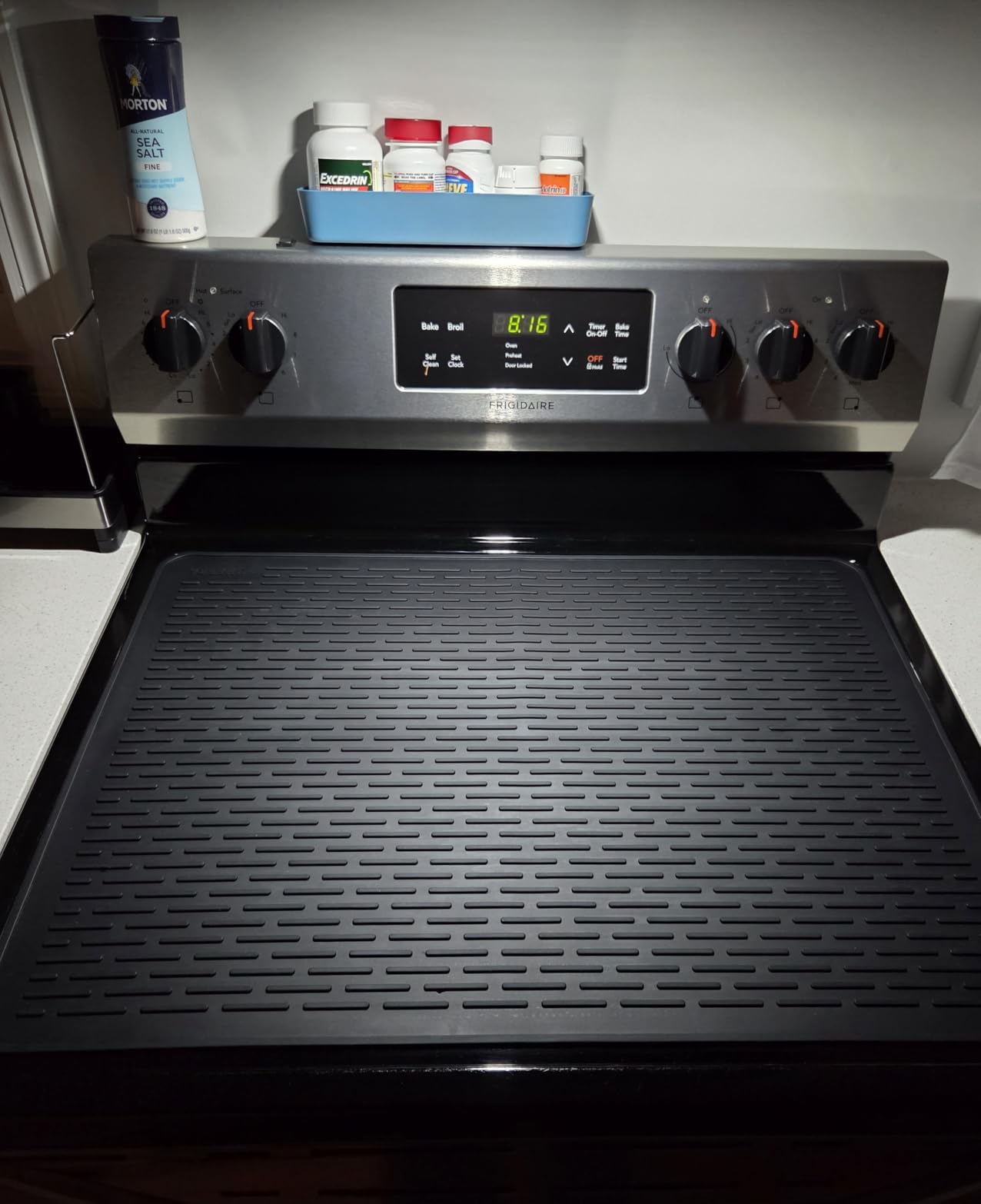 Stove Top Cover for Electric Stove - Silicone Stove Mat for Glass Top, Glass Cooktop Protector For Kitchen,Multi-functional Oven Covers for Electric Stove (Black,28 x 20) Customer Review Stove Top Cover for Electric Stove - Silicone Stove Mat for Glass Top, Glass Cooktop Protector For Kitchen,Multi-functional Oven Covers for Electric Stove (Black,28 x 20) - Customer Photo 2