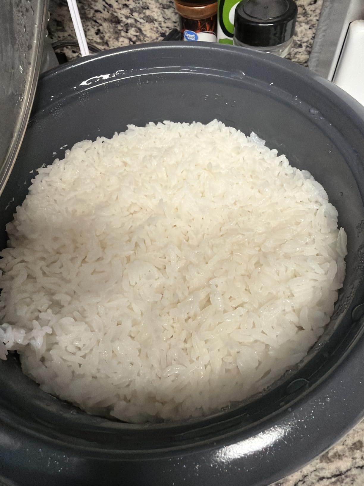 AROMA Rice Cooker, 3-Cup (Uncooked) / 6-Cup (Cooked), Small Rice Cooker, Oatmeal Cooker, Soup Maker, Auto Keep Warm, 1.5 Qt, White, ARC-393NG Customer Review AROMA Rice Cooker, 3-Cup (Uncooked) / 6-Cup (Cooked), Small Rice Cooker, Oatmeal Cooker, Soup Maker, Auto Keep Warm, 1.5 Qt, White, ARC-393NG - Customer Photo 1