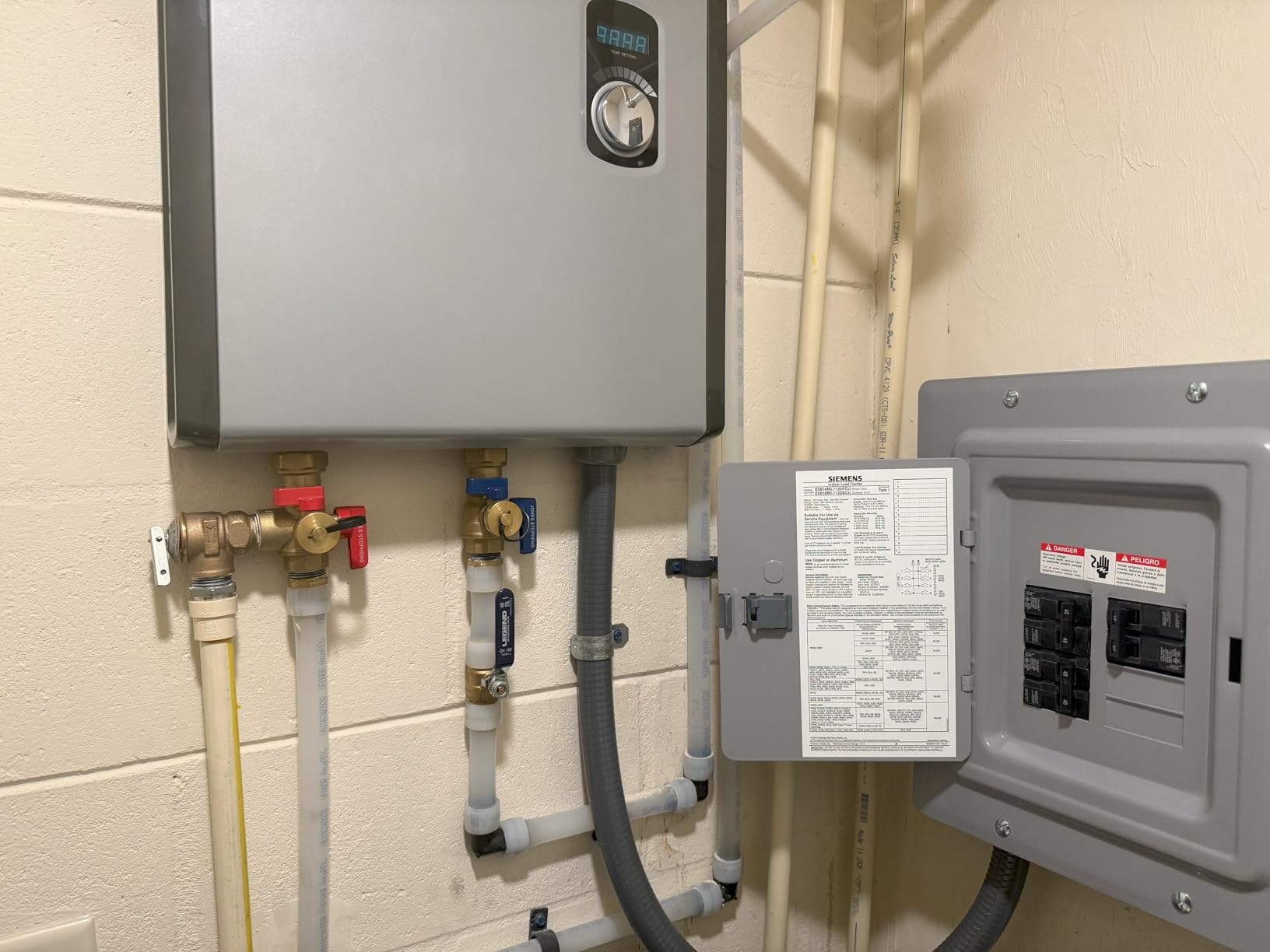 Rheem 6.5kW 240V Point of Use Thermostatic Tankless Electric Water Heater Customer Review Rheem 6.5kW 240V Point of Use Thermostatic Tankless Electric Water Heater - Customer Photo 2