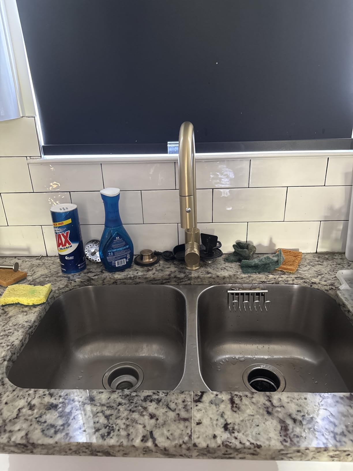 AguaStella AS60W Shiny White Kitchen Sink Faucet with Pull Down Sprayer Single Handle Customer Review AguaStella AS60W Shiny White Kitchen Sink Faucet with Pull Down Sprayer Single Handle - Customer Photo 2