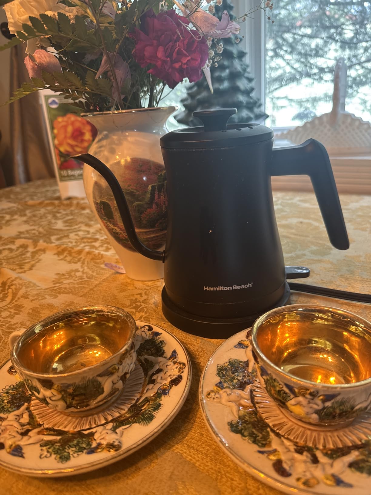Hamilton Beach Compact 20 oz. / 0.6 Liter Gooseneck Electric Kettle for Boiling Water, Pour Over Coffee, Tea, Ultra Fast Heating With 1200 Watts, Stainless Steel BPA-Free Interior, Black (41045) - Customer Photo 2