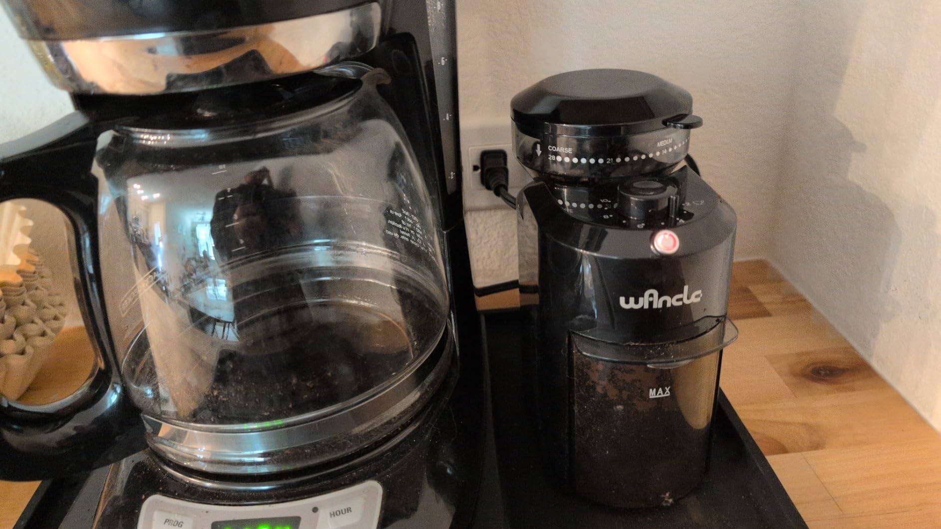 Wancle Electric Burr Coffee Grinder - Adjustable with 28 Precise Grind Settings for 12 Cups - Professional Coffee Bean Grinder (Plastic, Black) - Customer Photo 1
