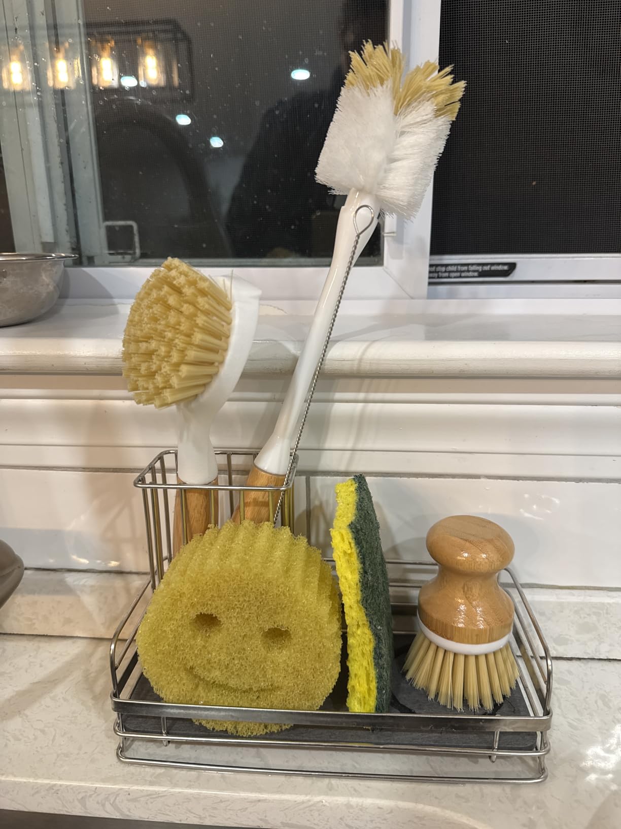 Holikme 6 Pack Dish Brush Kitchen Brushes Set with Vegetable Palm Brush, Bottle Brush, Dish Brush and Straw Brush, Fruit Cleaning Brushes for Cleaning Potato Skillet Wok Pot Pan Cast Iron, Yellow - Customer Photo 2