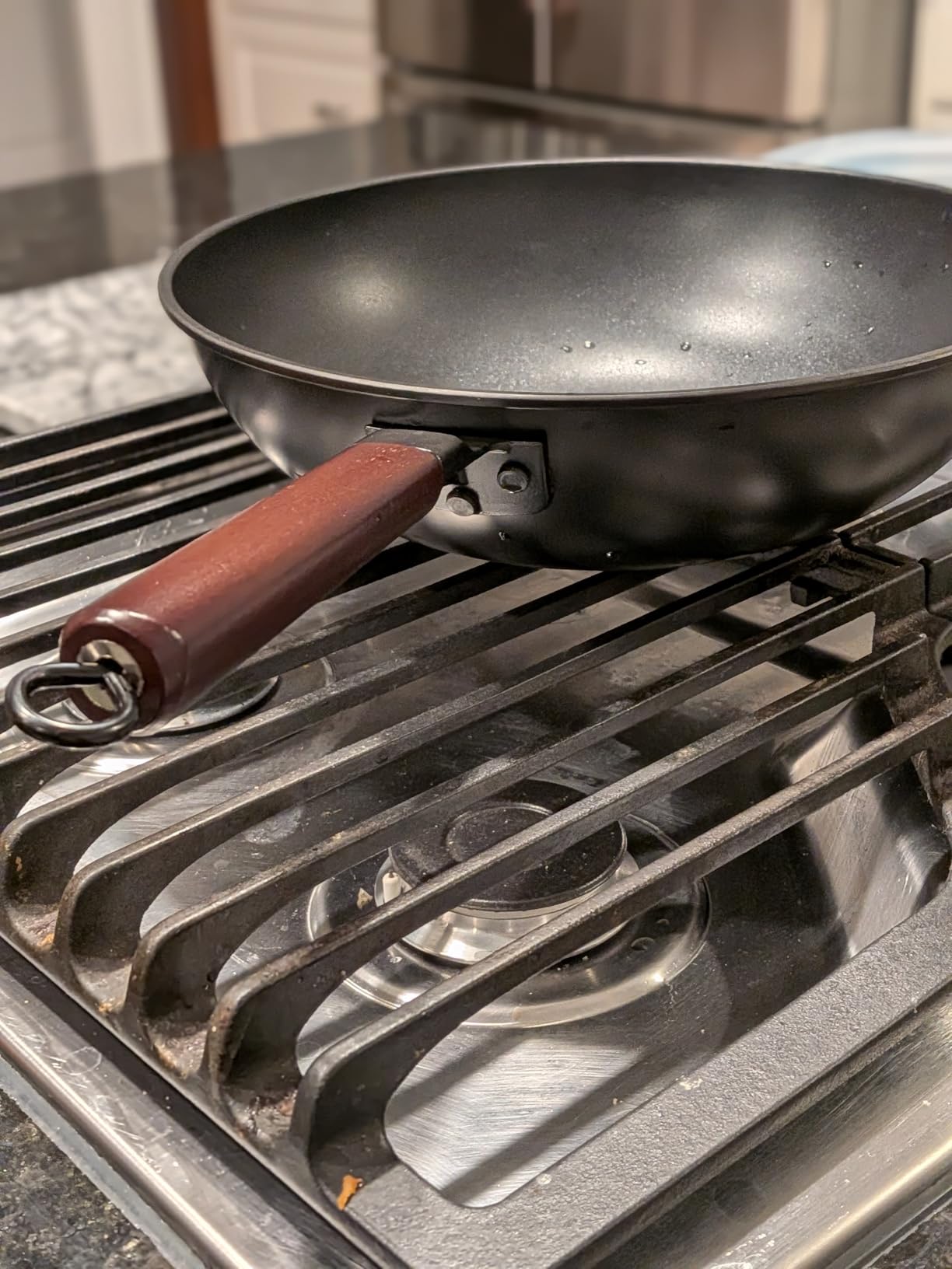 Carbon Steel Wok -13 Inch Woks & Stir-fry Pans Nonstick, Wok Pan with Lid Spatula and Dish Brush: Pre-Seasoned Flat Bottom Chinese Woks for Induction, Electric, Gas, All Stoves - Customer Photo 1