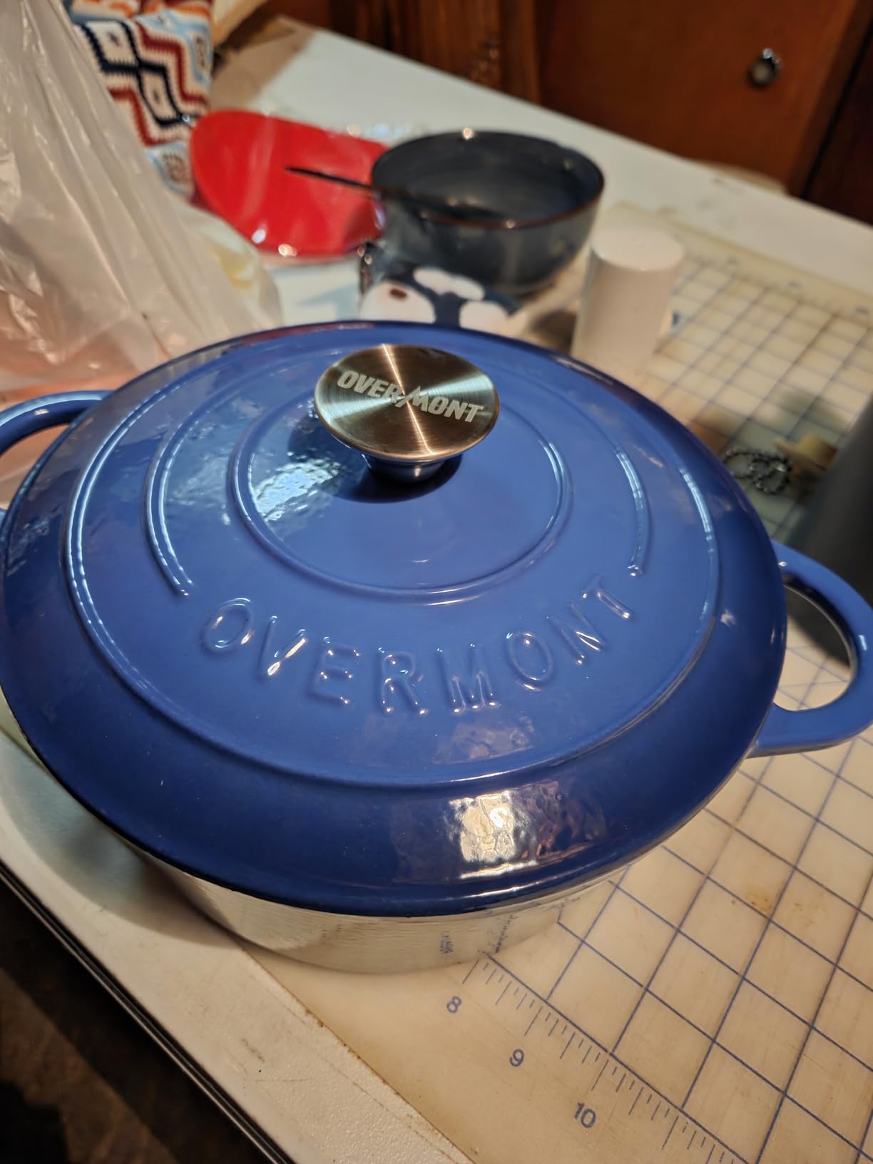 Overmont Enameled Cast Iron Dutch Oven - 5.5QT Pot with Lid Cookbook & Cotton Potholders - Customer Photo 1