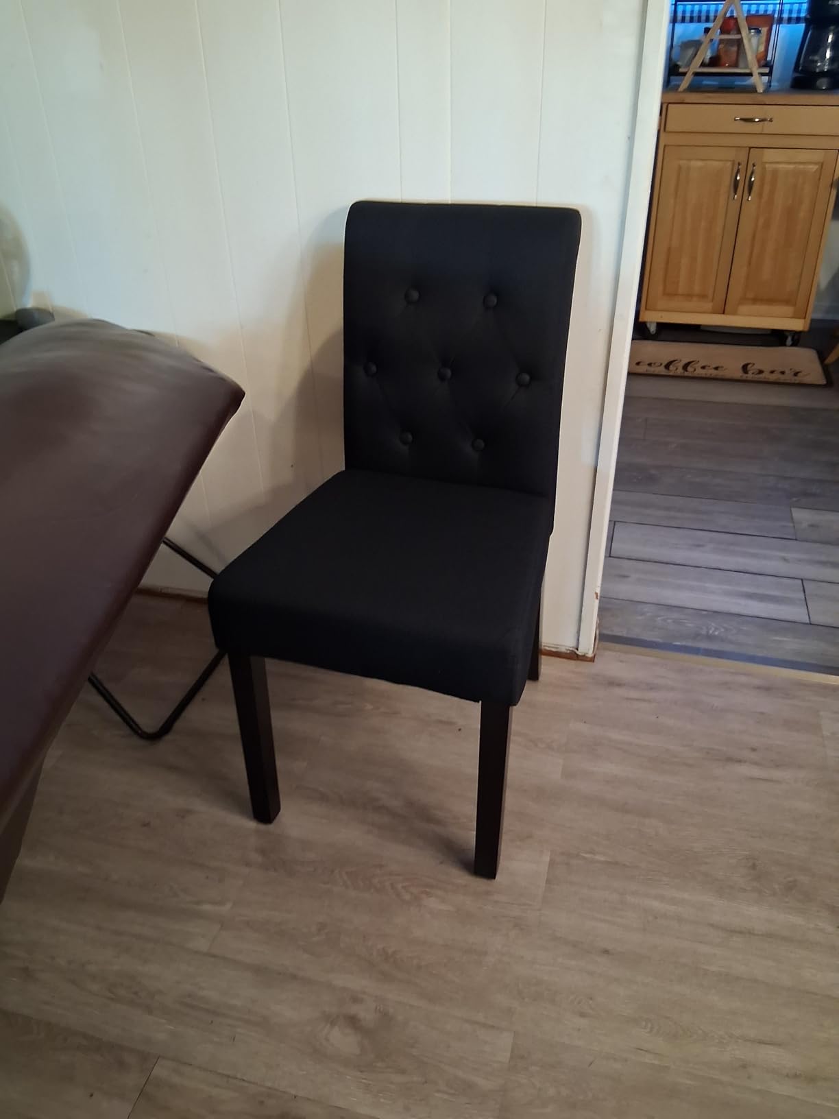 Upholstered Dining Chairs Set of 4, Button Tufted Parsons Dining Chair with Solid Wood Legs, Modern Fabric Side Chair for Dining Room/Kitchen/Restaurant/Hotel- Black Customer Review Upholstered Dining Chairs Set of 4, Button Tufted Parsons Dining Chair with Solid Wood Legs, Modern Fabric Side Chair for Dining Room/Kitchen/Restaurant/Hotel- Black - Customer Photo 4
