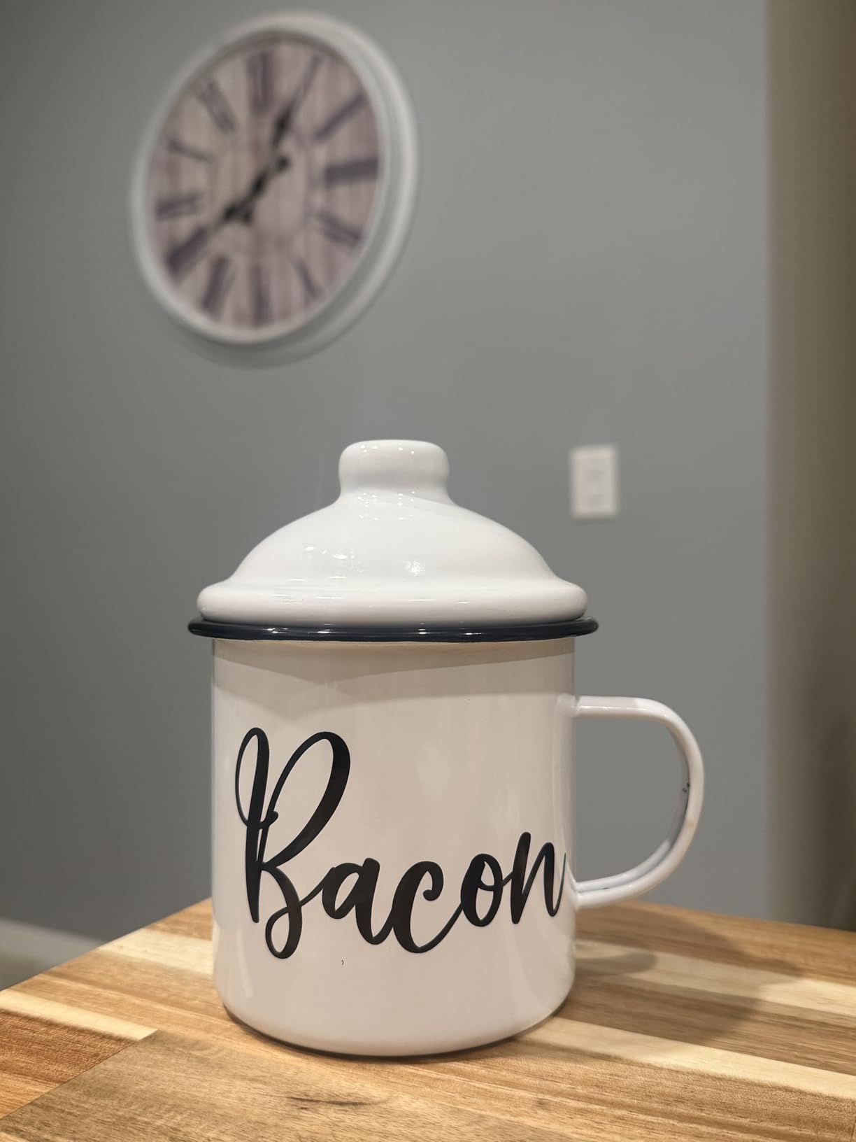 Bacon Grease Container with Strainer - With Food-Grade Silicone Spatula, 24oz Enamel Rustic Farmhouse Fat Container, Keeper, Recipes, Dishwasher Safe Customer Review Bacon Grease Container with Strainer - With Food-Grade Silicone Spatula, 24oz Enamel Rustic Farmhouse Fat Container, Keeper, Recipes, Dishwasher Safe - Customer Photo 3