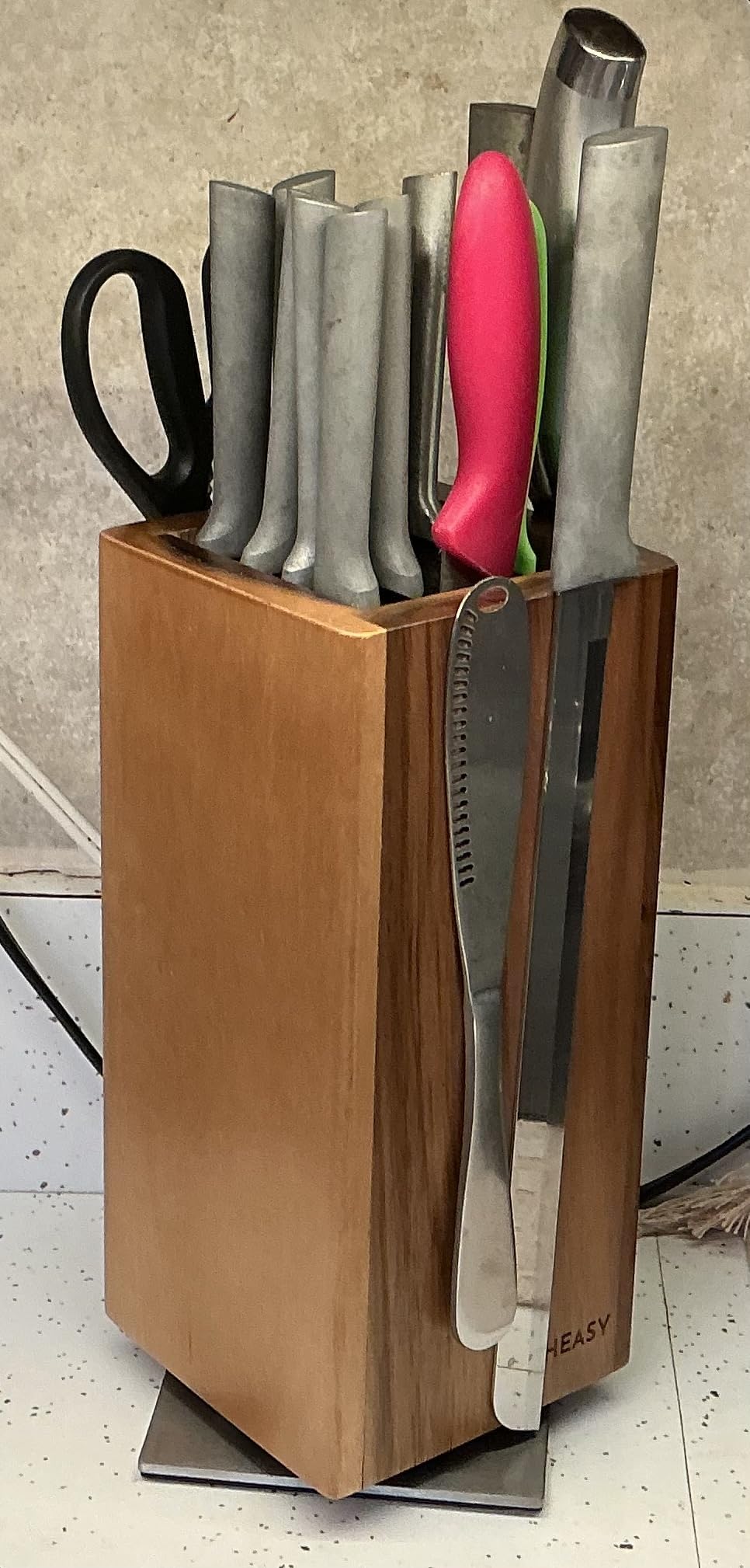 Magnetic Knife Block 360 degree Rotating Wood Universal Knife Holder with Four Side Ultra Strong Magnets, Knife Storage Rack with Removable Bristles - Customer Photo 1