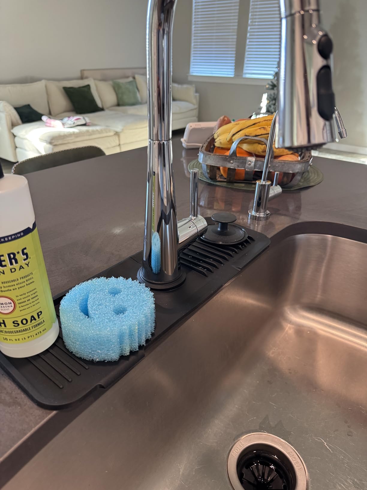 24 Inch Longer Faucet Mat for Kitchen Sink, 5° Slope Fast Self-draining, Kitchen Sink Splash Guard Silicone Sink Faucet Mat Splash Guard Kitchen Sink Area Tidy Splash Faucet Guard Draining Mat Customer Review 24 Inch Longer Faucet Mat for Kitchen Sink, 5° Slope Fast Self-draining, Kitchen Sink Splash Guard Silicone Sink Faucet Mat Splash Guard Kitchen Sink Area Tidy Splash Faucet Guard Draining Mat - Customer Photo 2