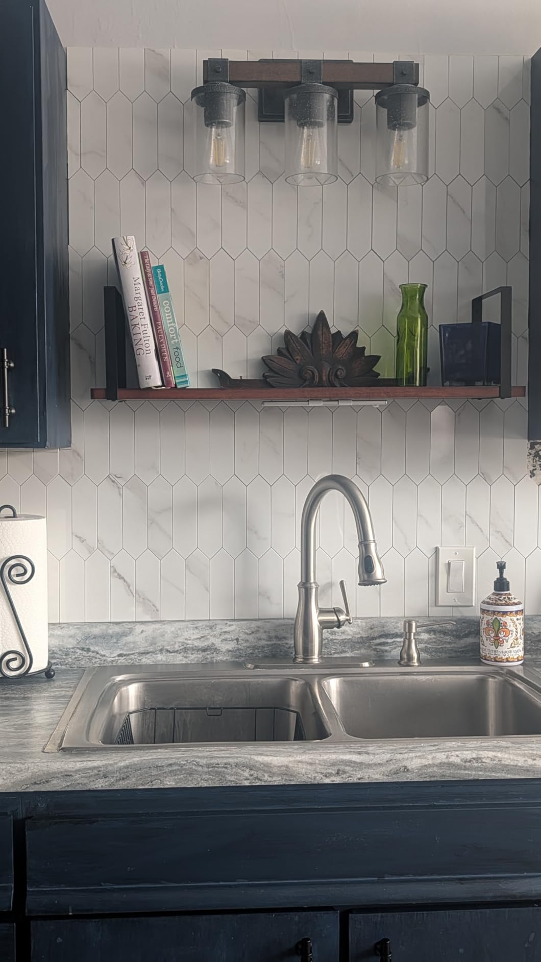 Vamos Tile Glossy Dolomite White Backsplash Tile Peel and Stick, 12.8 x 12.8 Inch 10 Sheets Long Hexagon PVC Self Adhesive Mosaic Wall Tiles Customer Review Vamos Tile Glossy Dolomite White Backsplash Tile Peel and Stick, 12.8 x 12.8 Inch 10 Sheets Long Hexagon PVC Self Adhesive Mosaic Wall Tiles - Customer Photo 1