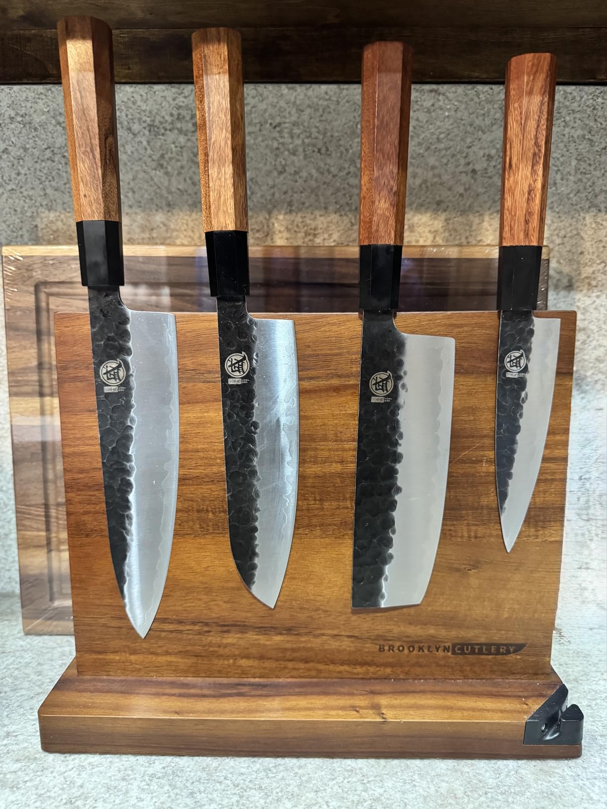 MITSUMOTO SAKARI Japanese Chef's Knife Set 4 Pcs, Professional Hand Forged Kitchen Chef Knife Set, High Carbon Ultra Sharp Cooking Chefs Knife Set (Rosewood Handle & Sandalwood Box) Customer Review MITSUMOTO SAKARI Japanese Chef's Knife Set 4 Pcs, Professional Hand Forged Kitchen Chef Knife Set, High Carbon Ultra Sharp Cooking Chefs Knife Set (Rosewood Handle & Sandalwood Box) - Customer Photo 1