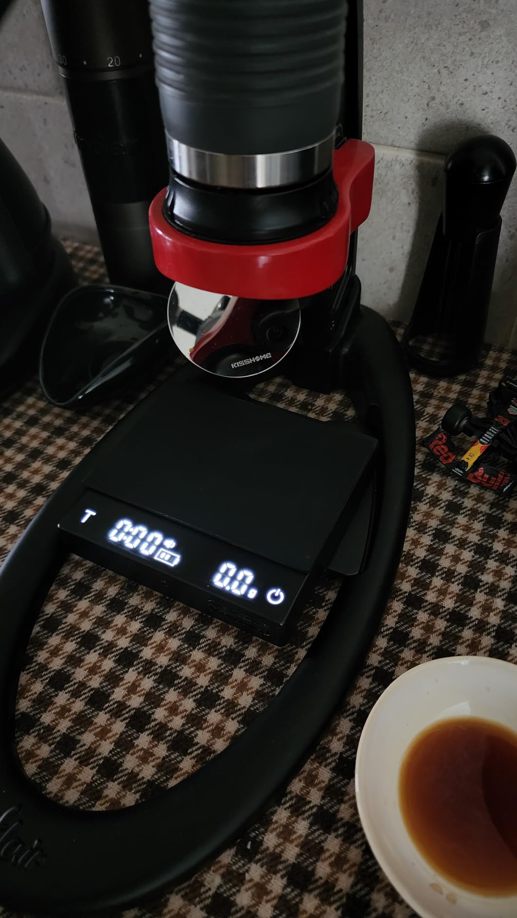 MHW-3BOMBER Mini Coffee Scale with Timer,Rechargeable Espresso Scale with Gravity Sensing,2kg/0.1g Precision Scale for Espresso&Pour-Over Coffee,Portable Digital Kitchen Scale,Black ES6029B-OS Customer Review MHW-3BOMBER Mini Coffee Scale with Timer,Rechargeable Espresso Scale with Gravity Sensing,2kg/0.1g Precision Scale for Espresso&Pour-Over Coffee,Portable Digital Kitchen Scale,Black ES6029B-OS - Customer Photo 3