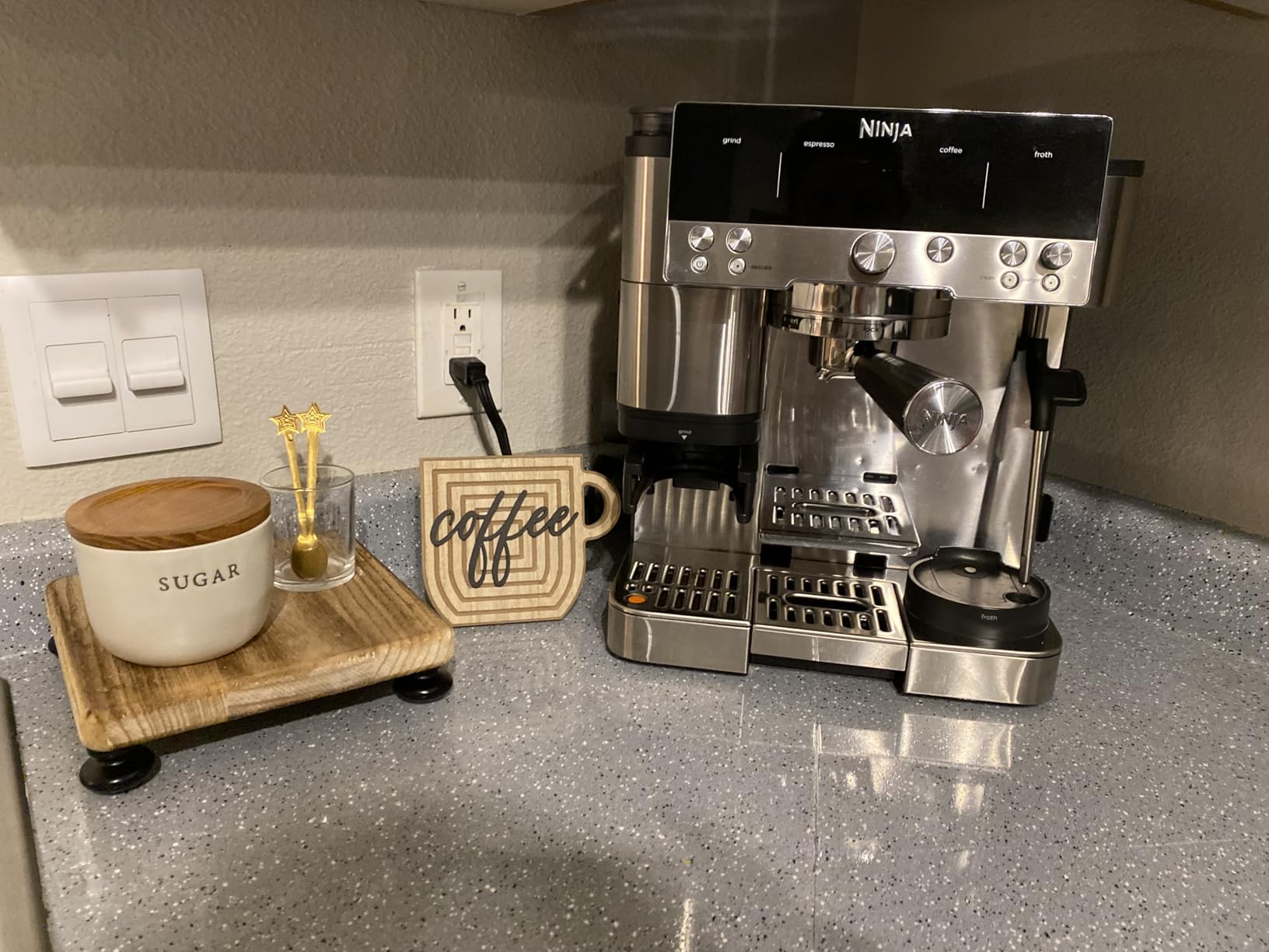 Ninja Luxe Café 3-in-1 Espresso, Drip Coffee and Cold Brew Machine | Integrated Coffee Grinder, Milk Frother, Assisted Tamper & Built-In Espresso Accessory Storage | Stainless Steel | ES601 Customer Review Ninja Luxe Café 3-in-1 Espresso, Drip Coffee and Cold Brew Machine | Integrated Coffee Grinder, Milk Frother, Assisted Tamper & Built-In Espresso Accessory Storage | Stainless Steel | ES601 - Customer Photo 1